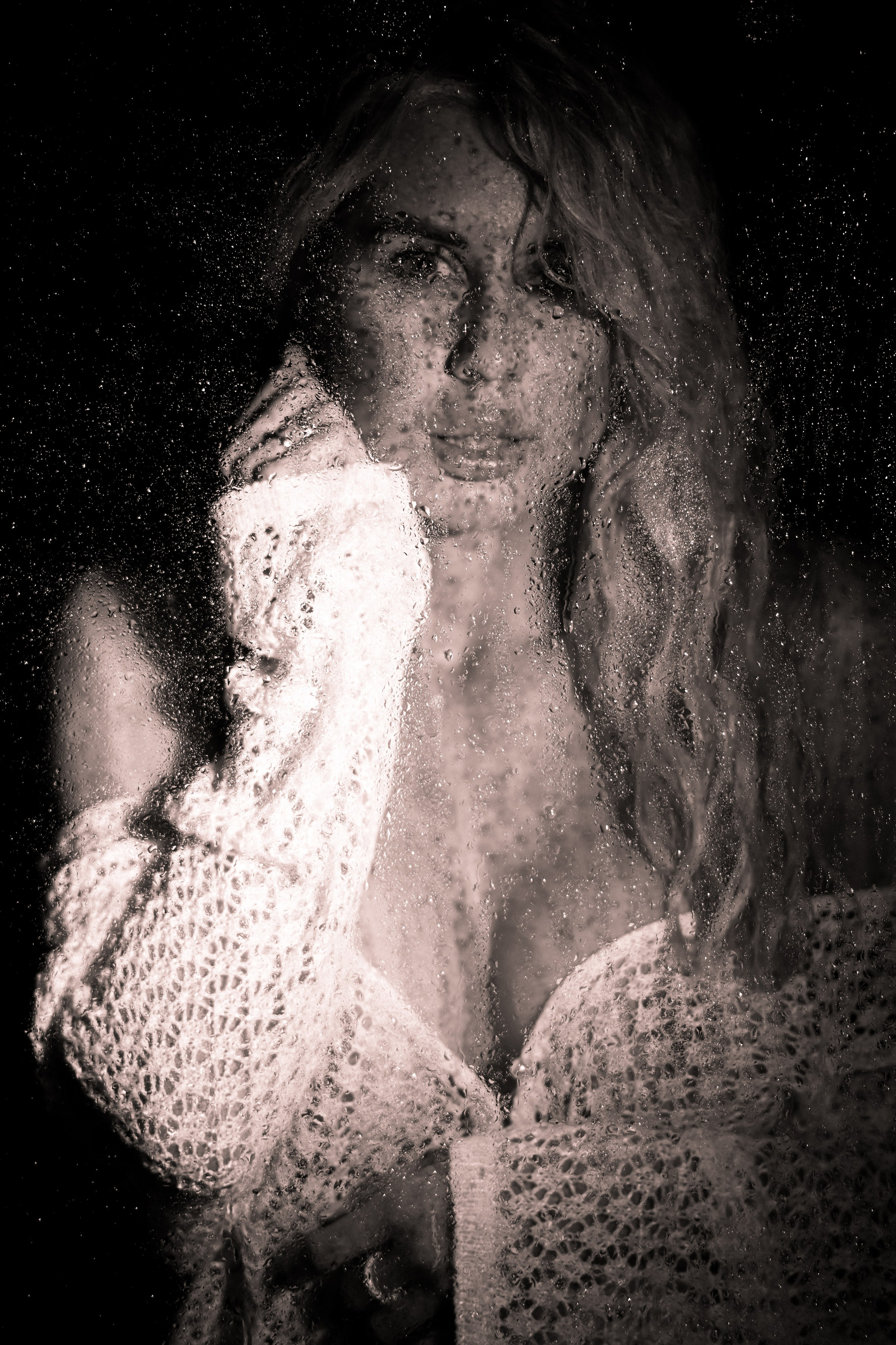 За стеклом. Фотограф Натали Кошевая _ Днепр, Подгородное