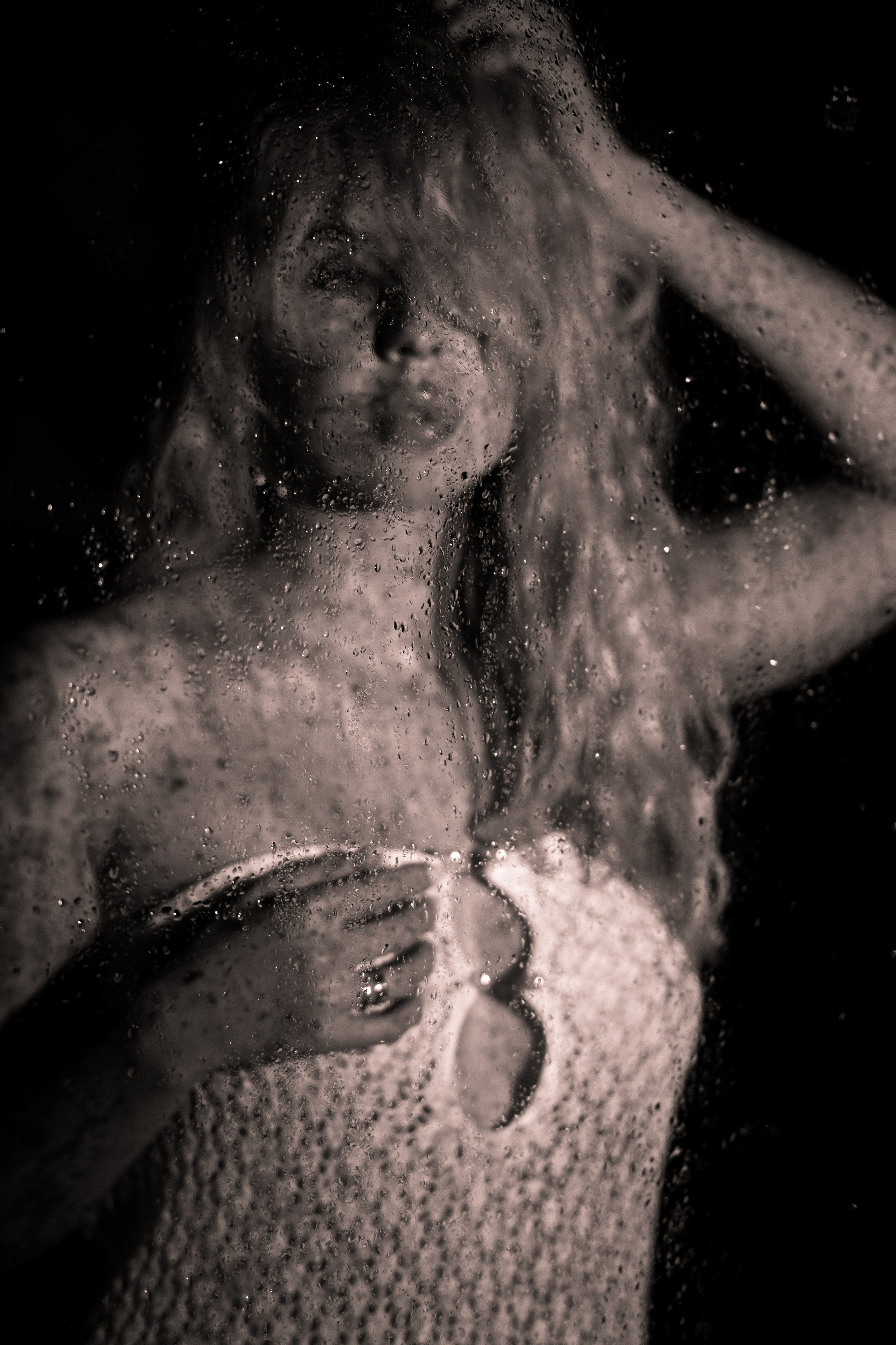 За стеклом. Фотограф Натали Кошевая _ Днепр, Подгородное