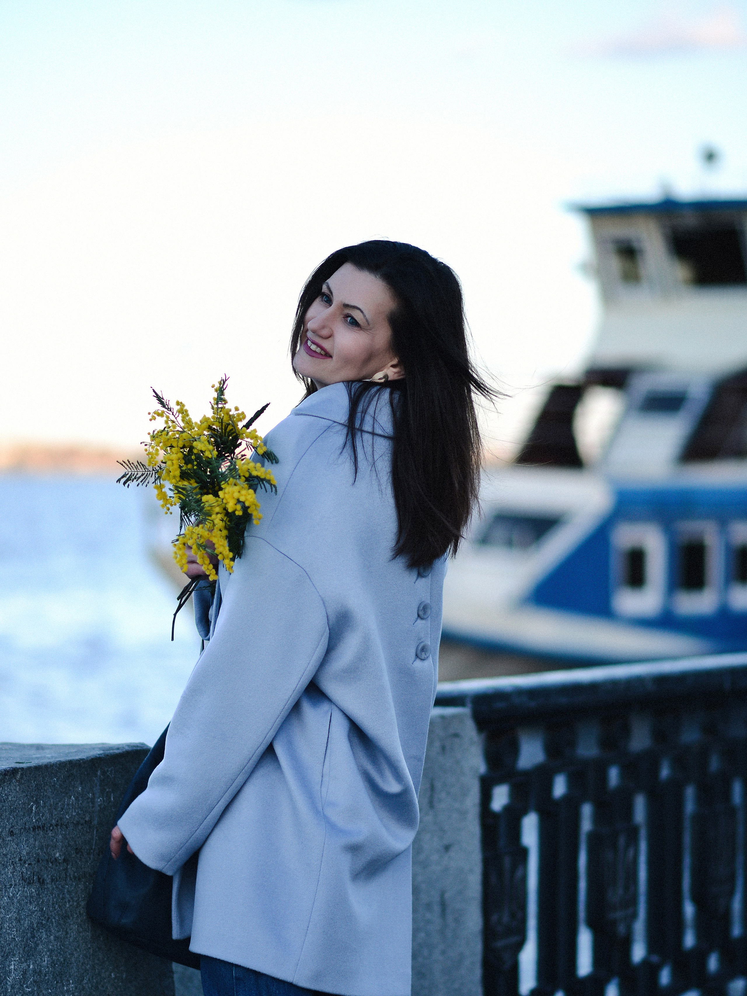 Мимоза в городе. Фотограф Натали Кошевая _ Днепр, Подгородное