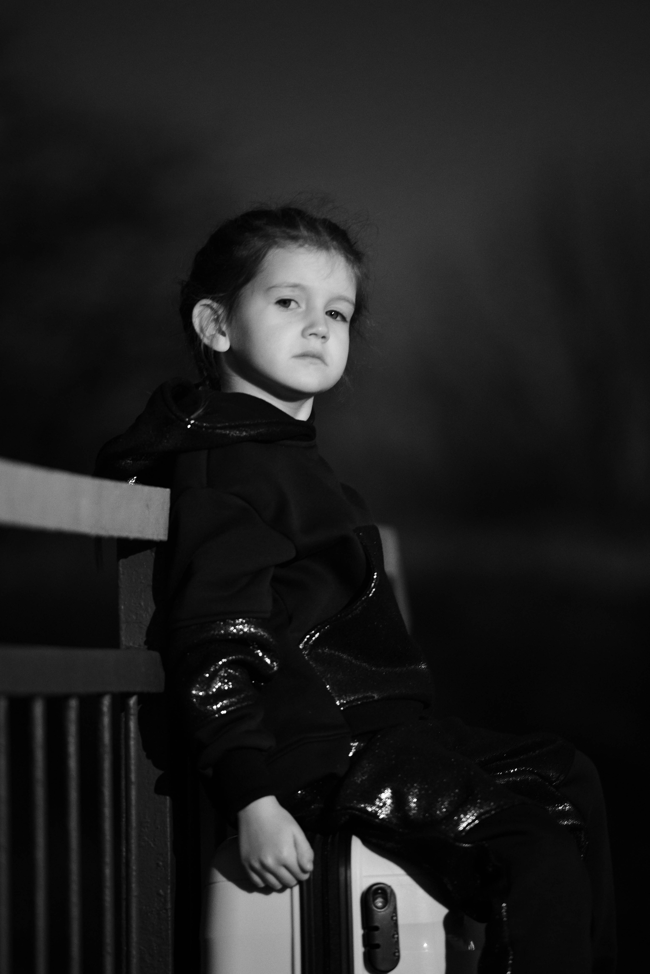 Жёлтый чемодан. Фотограф Натали Кошевая _ Днепр, Подгородное