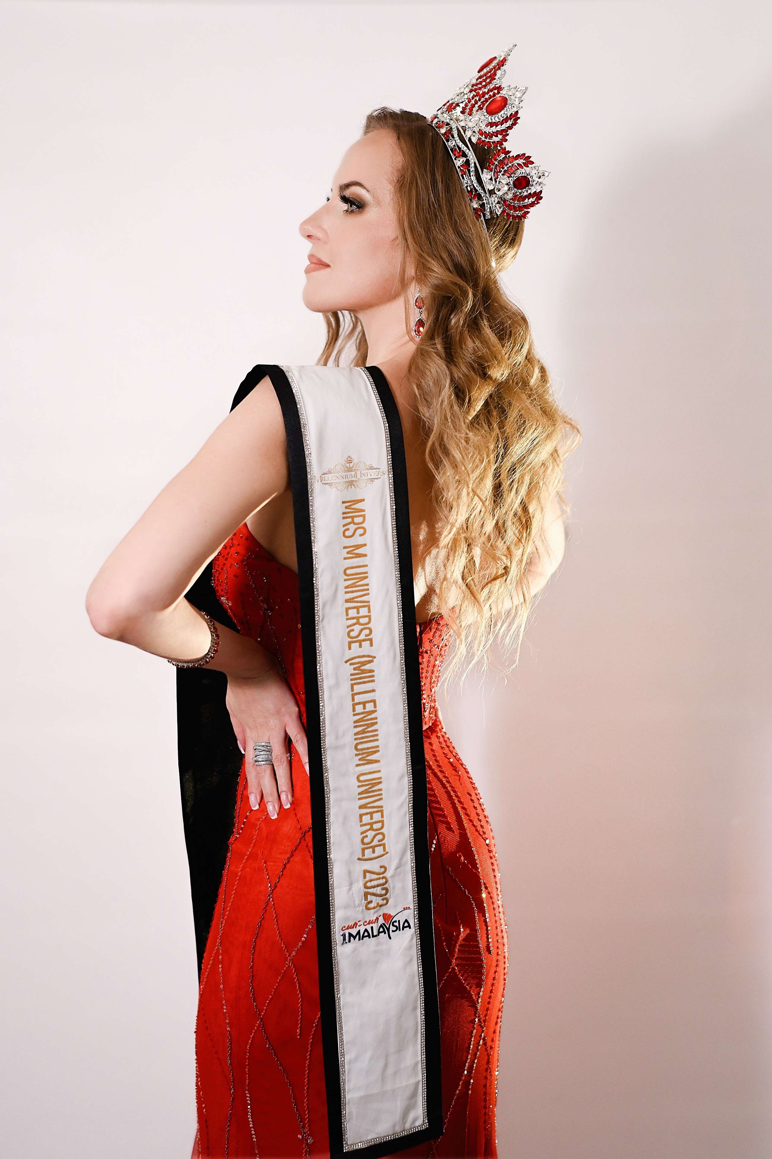 Съёмка для журнала Мисс Малайзия. Фотограф Натали Кошевая _ Днепр, Подгородное