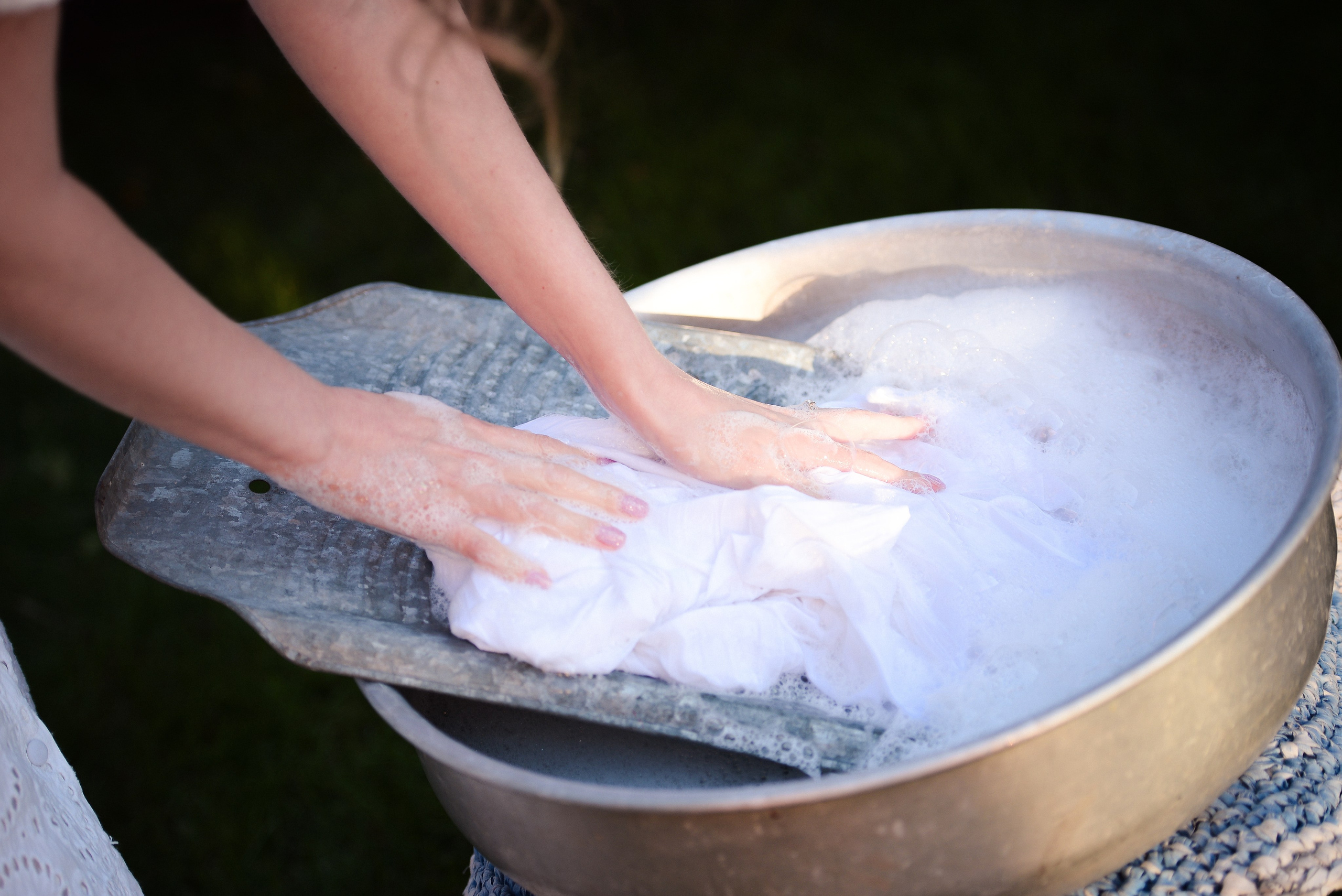 Стирка в саду. Фотограф Натали Кошевая _ Днепр, Подгородное