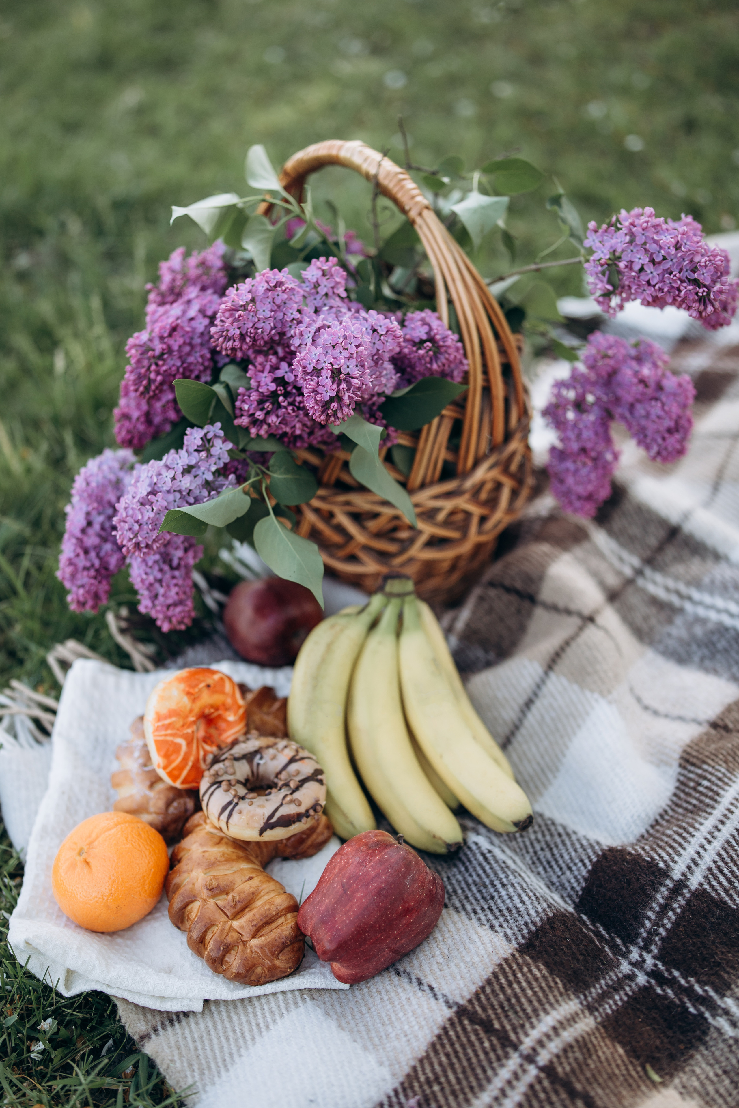 У бузку. Весільний та сімейний фотограф міста Суми Артур Моргун