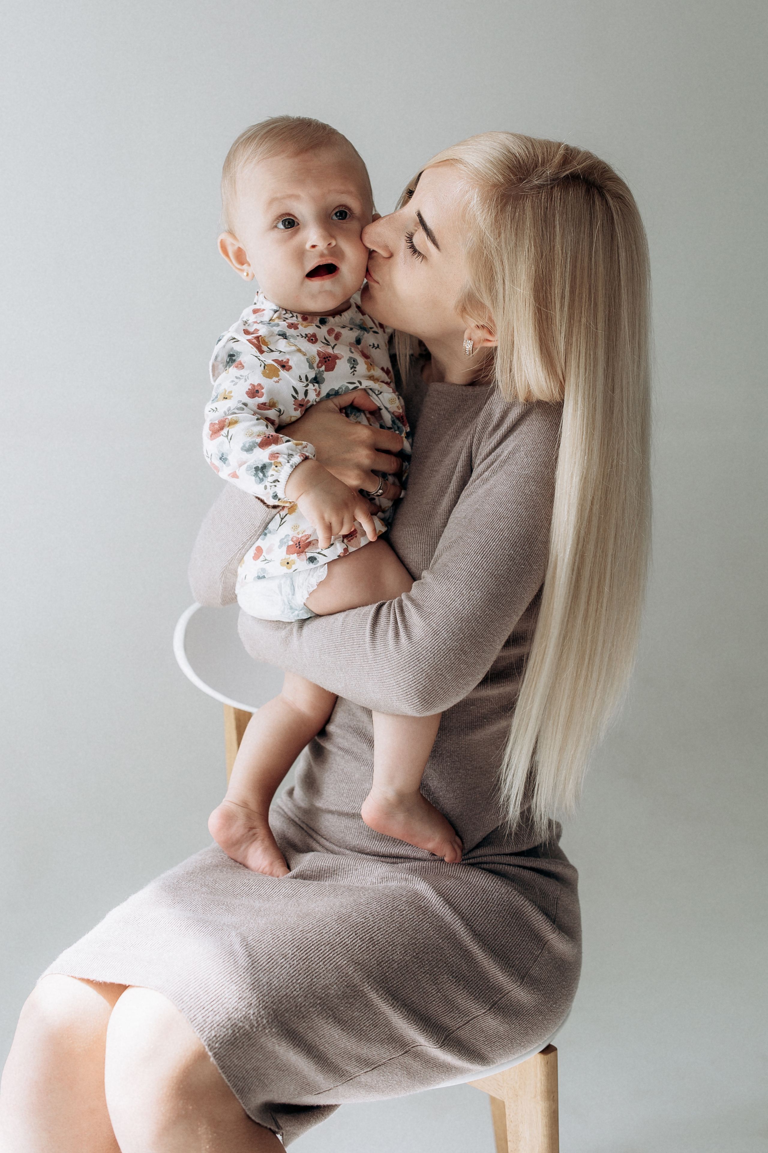 Студійна сімейна зйомка. Весільний та сімейний фотограф міста Суми Артур Моргун