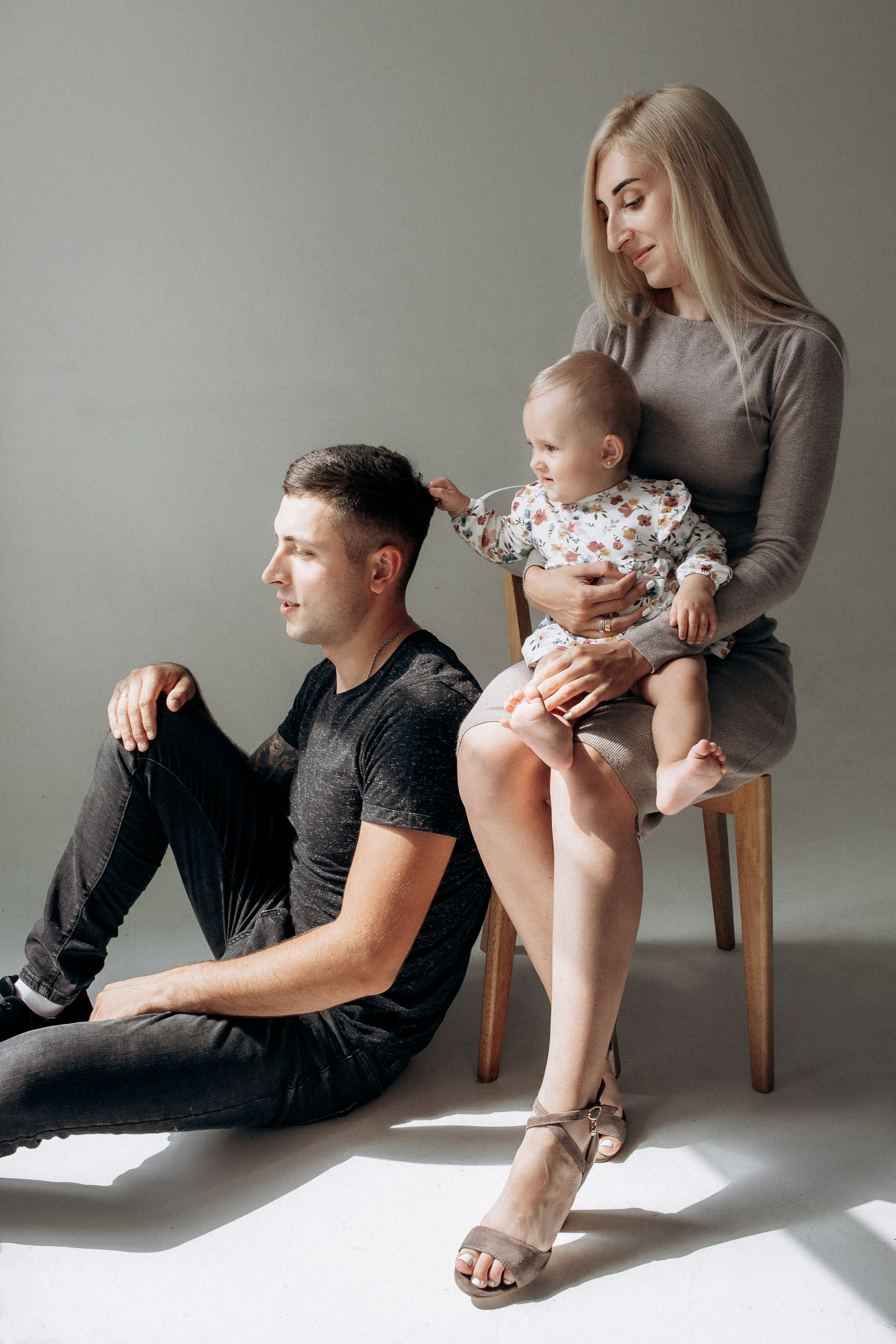 Студійна сімейна зйомка. Весільний та сімейний фотограф міста Суми Артур Моргун