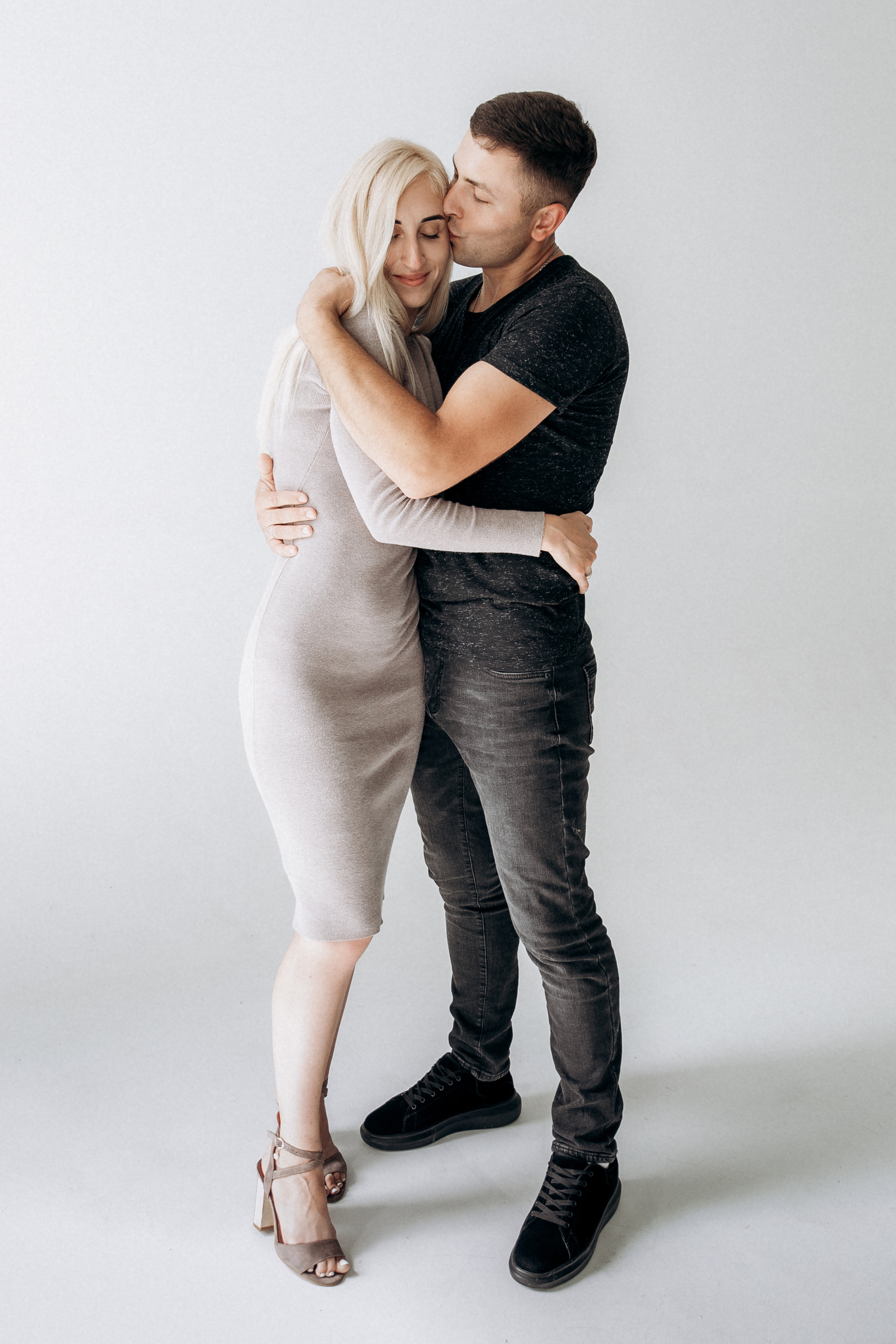 Студійна сімейна зйомка. Весільний та сімейний фотограф міста Суми Артур Моргун