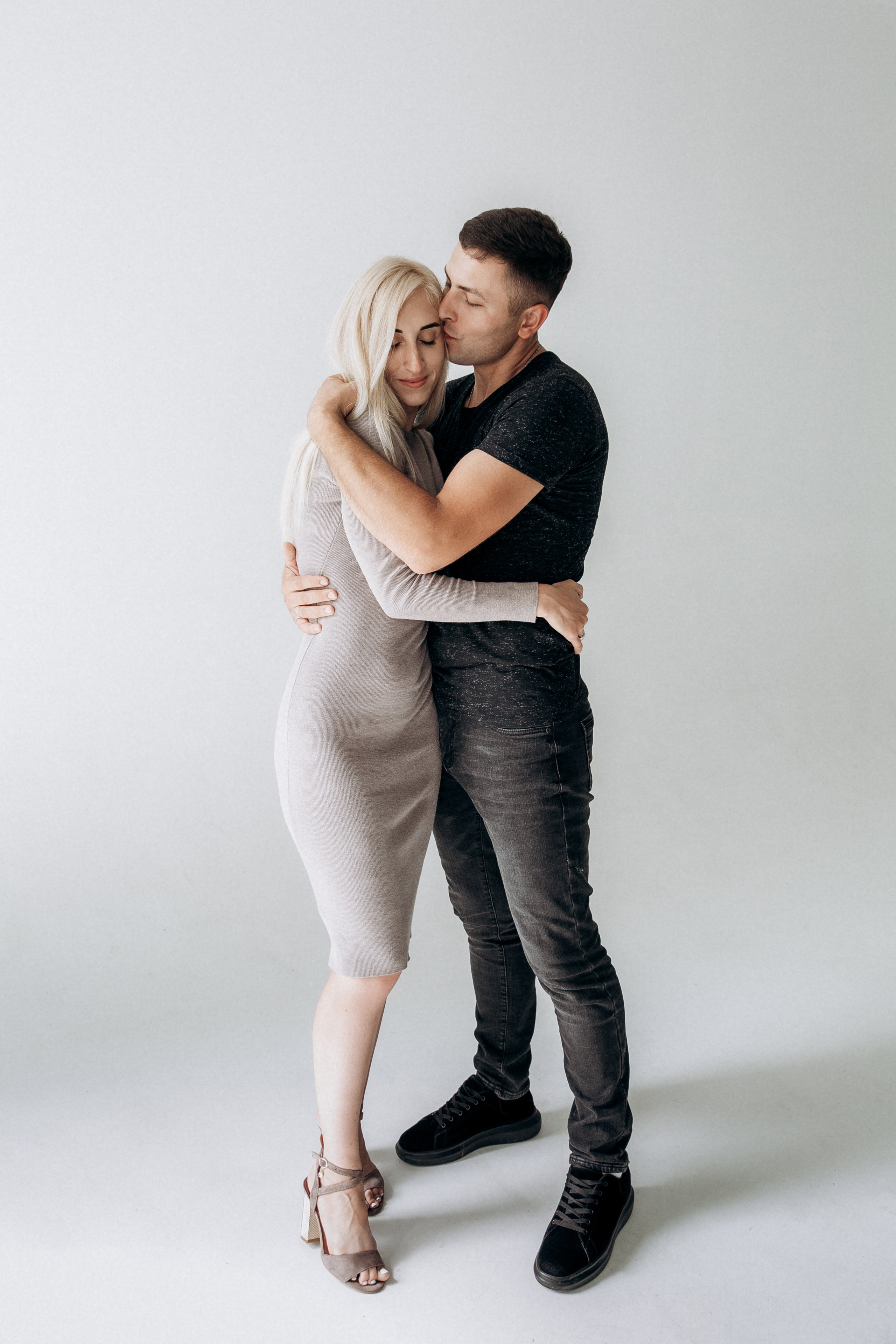 Студійна сімейна зйомка. Весільний та сімейний фотограф міста Суми Артур Моргун