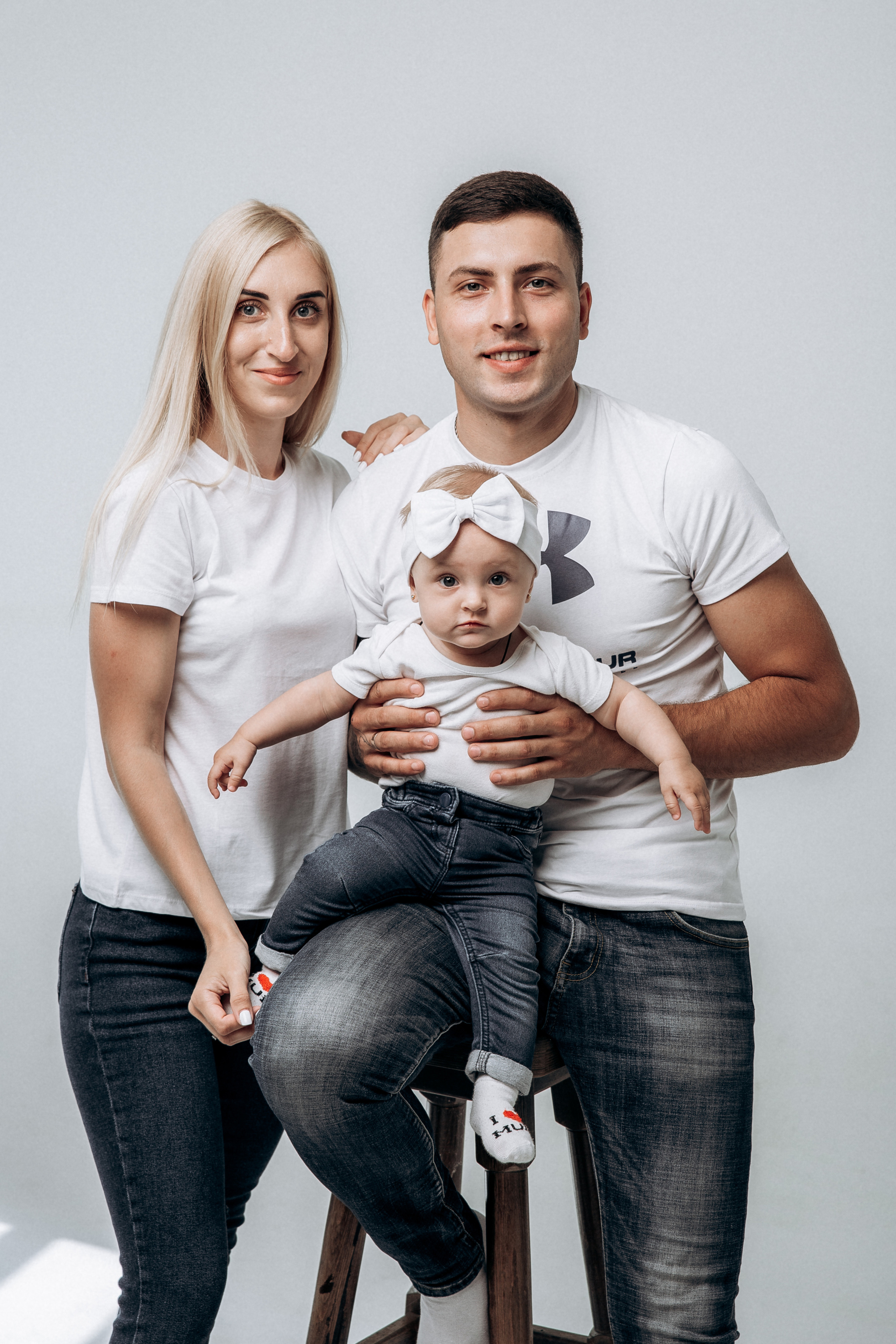 Студійна сімейна зйомка. Весільний та сімейний фотограф міста Суми Артур Моргун