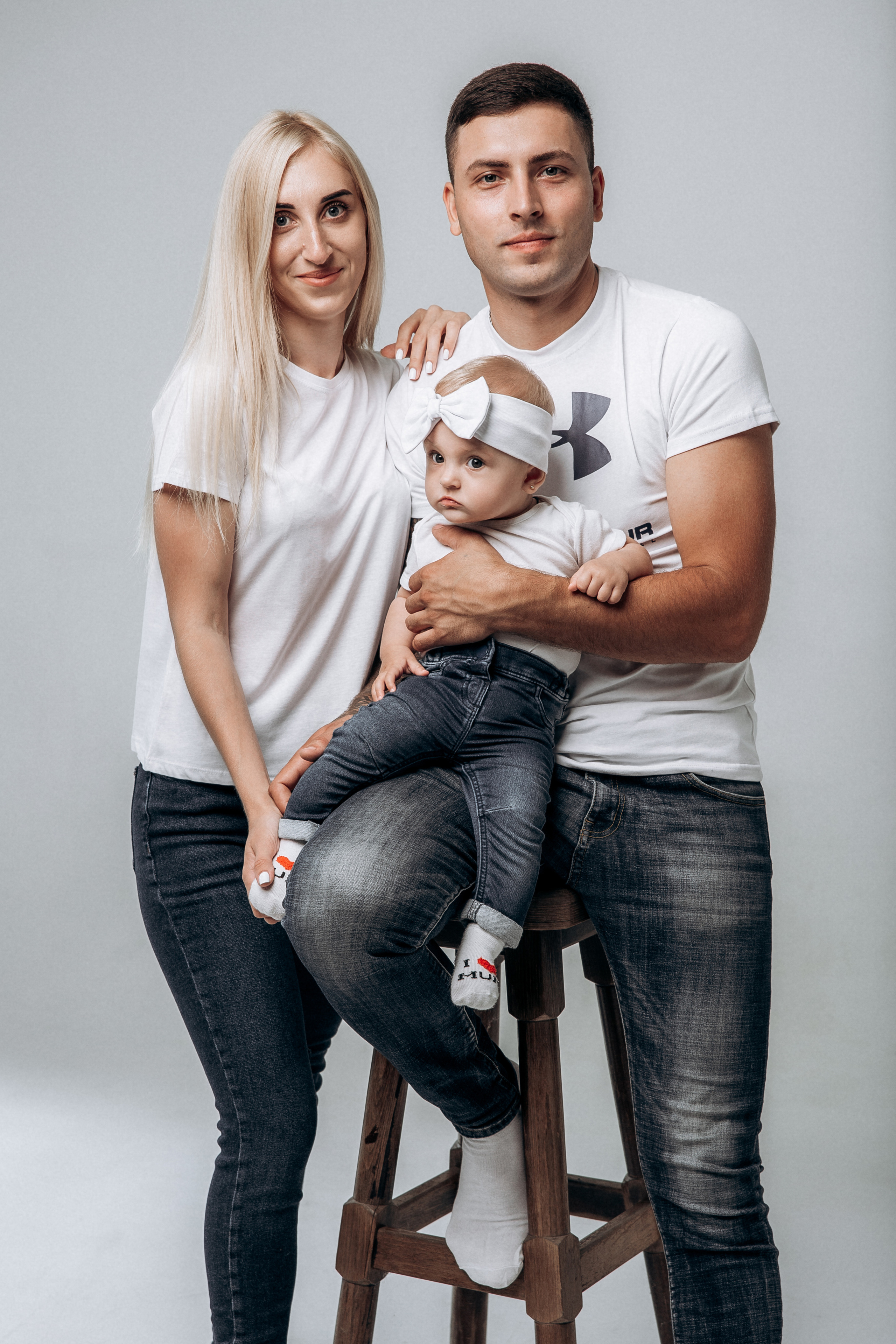 Студійна сімейна зйомка. Весільний та сімейний фотограф міста Суми Артур Моргун