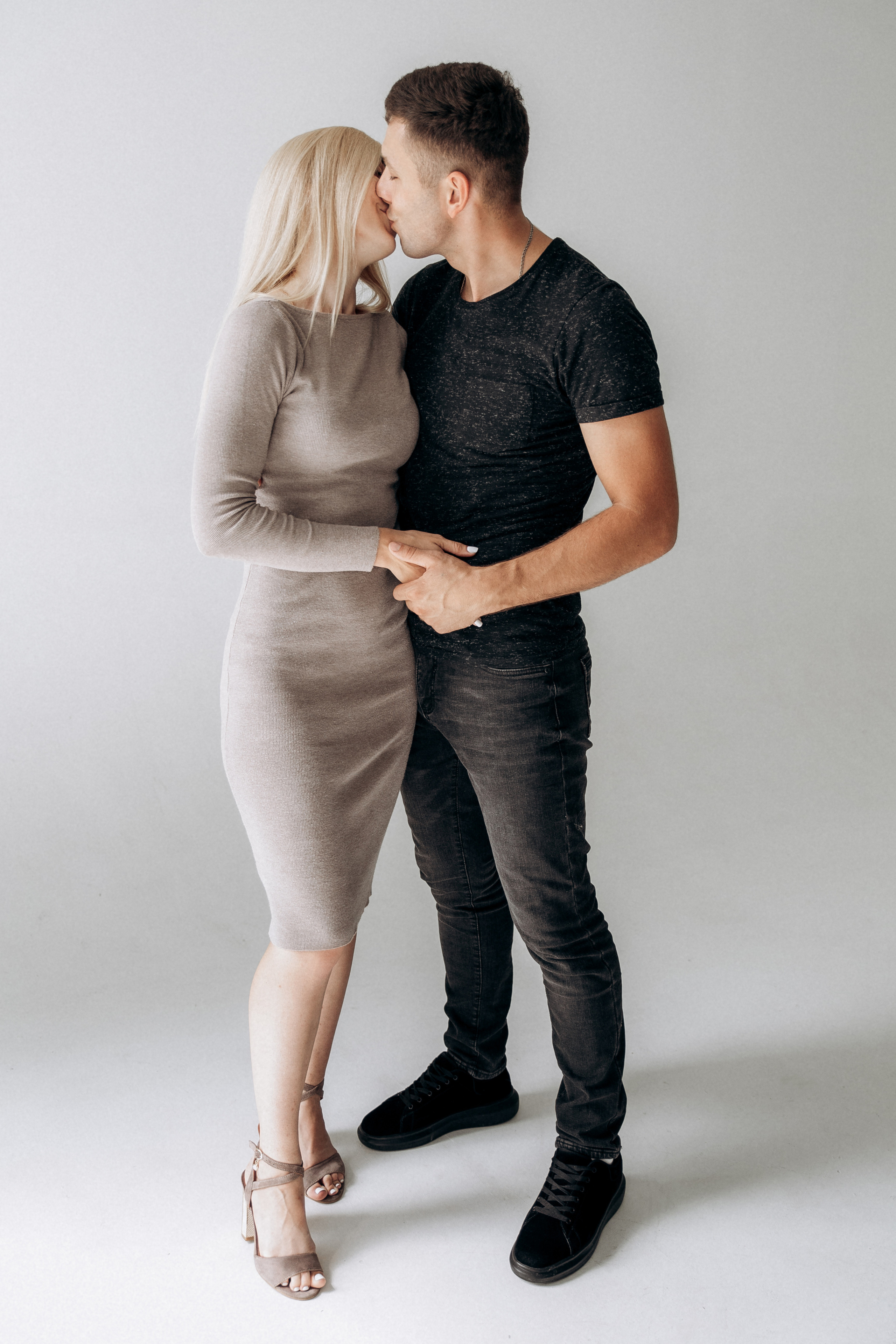 Студійна сімейна зйомка. Весільний та сімейний фотограф міста Суми Артур Моргун