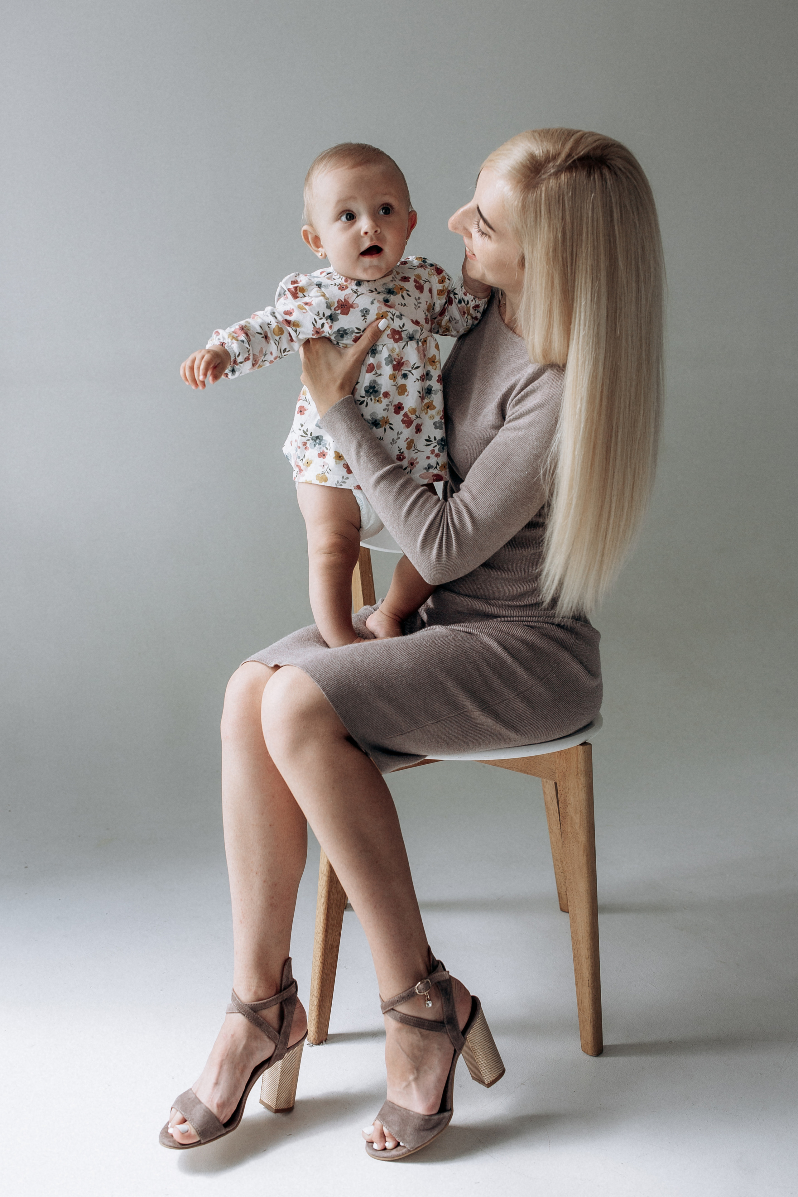 Студійна сімейна зйомка. Весільний та сімейний фотограф міста Суми Артур Моргун