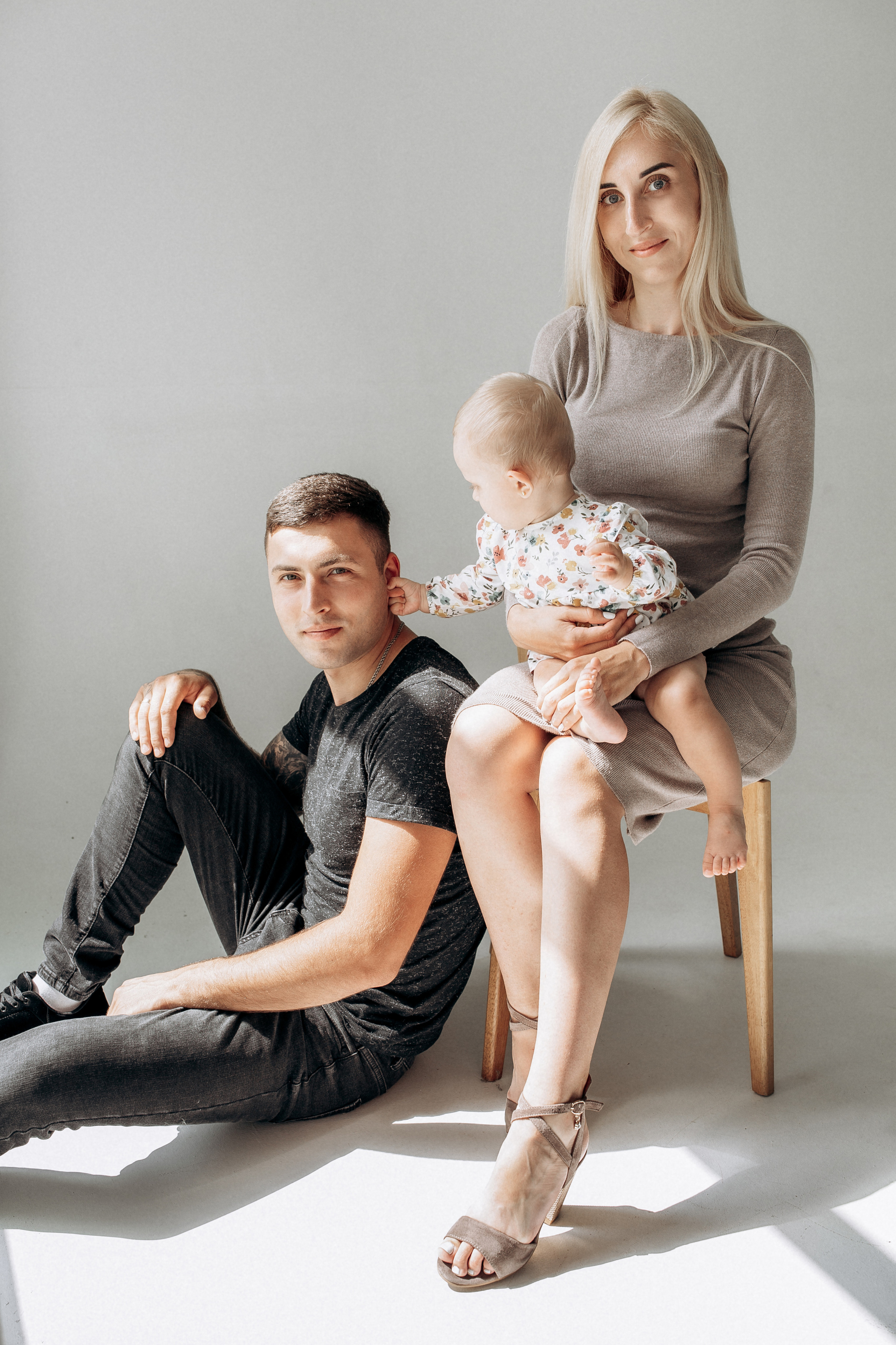 Студійна сімейна зйомка. Весільний та сімейний фотограф міста Суми Артур Моргун