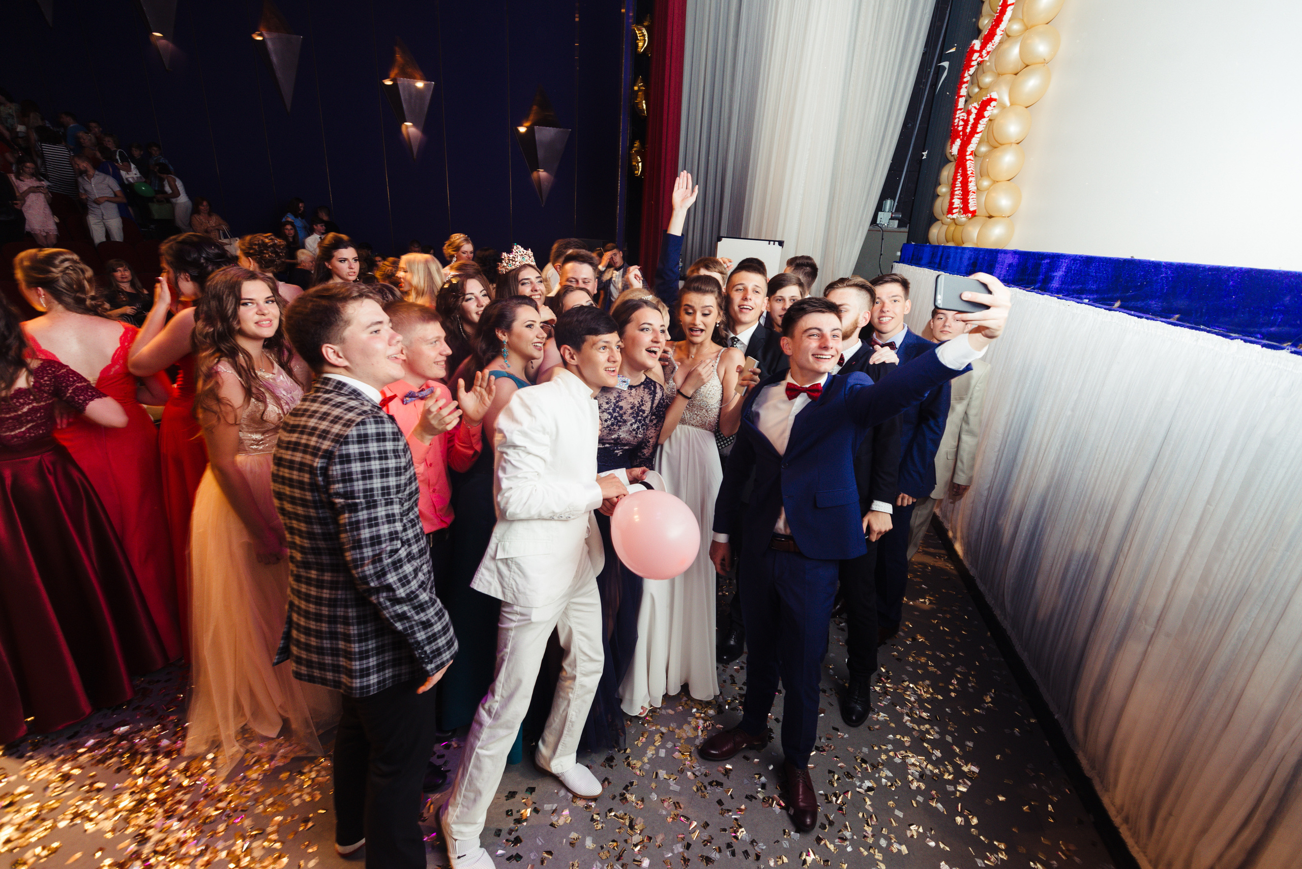 Випускний вечір. Фотограф Київ Дніпро Запоріжжя Нікополь Олександрія Кривий ріг Покров