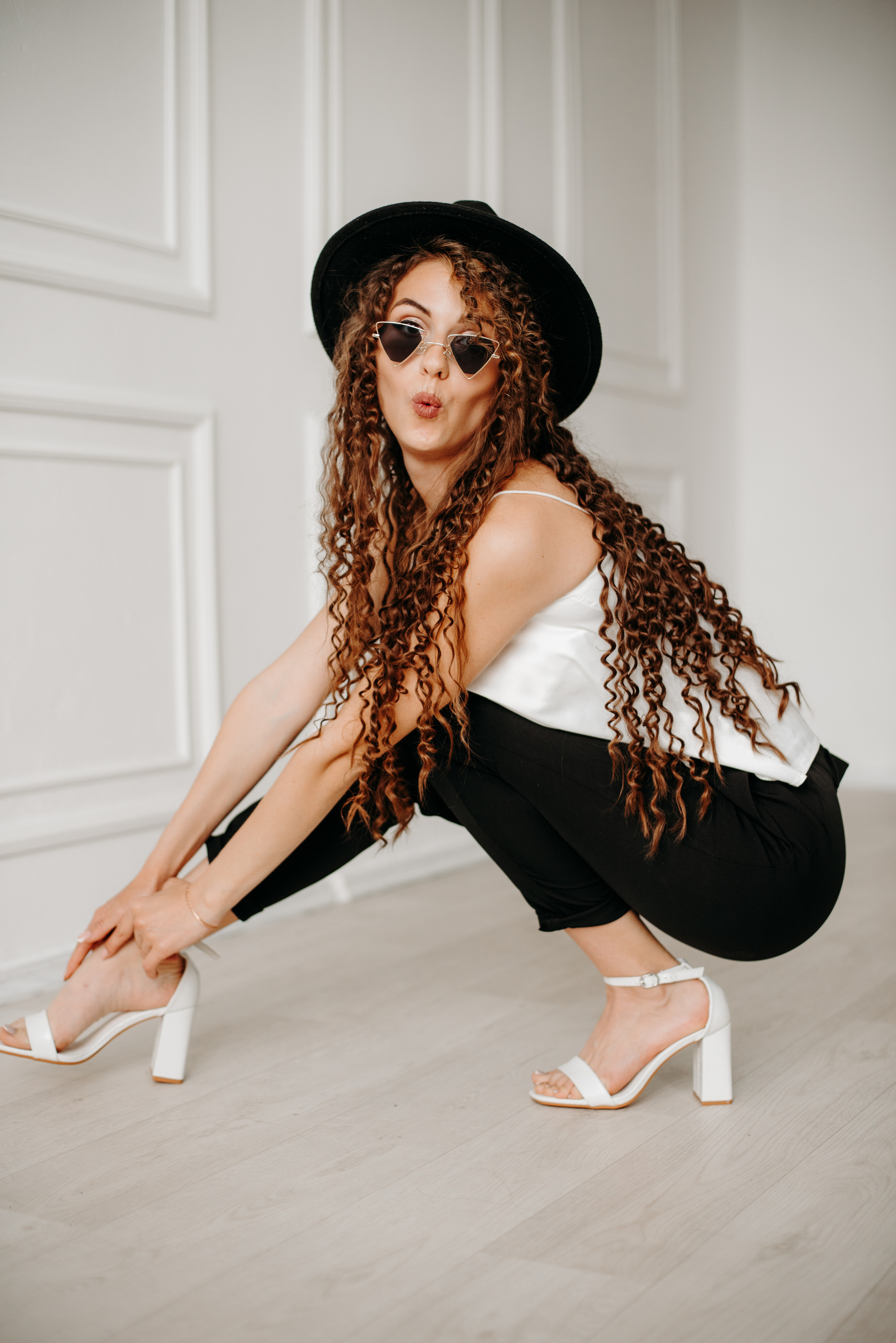 Портрети в фотостудії в Нікополі Дніпрі Запоріжжі Покрові Марганці. Фотограф Київ Дніпро Запоріжжя Нікополь Олександрія Кривий ріг Покров