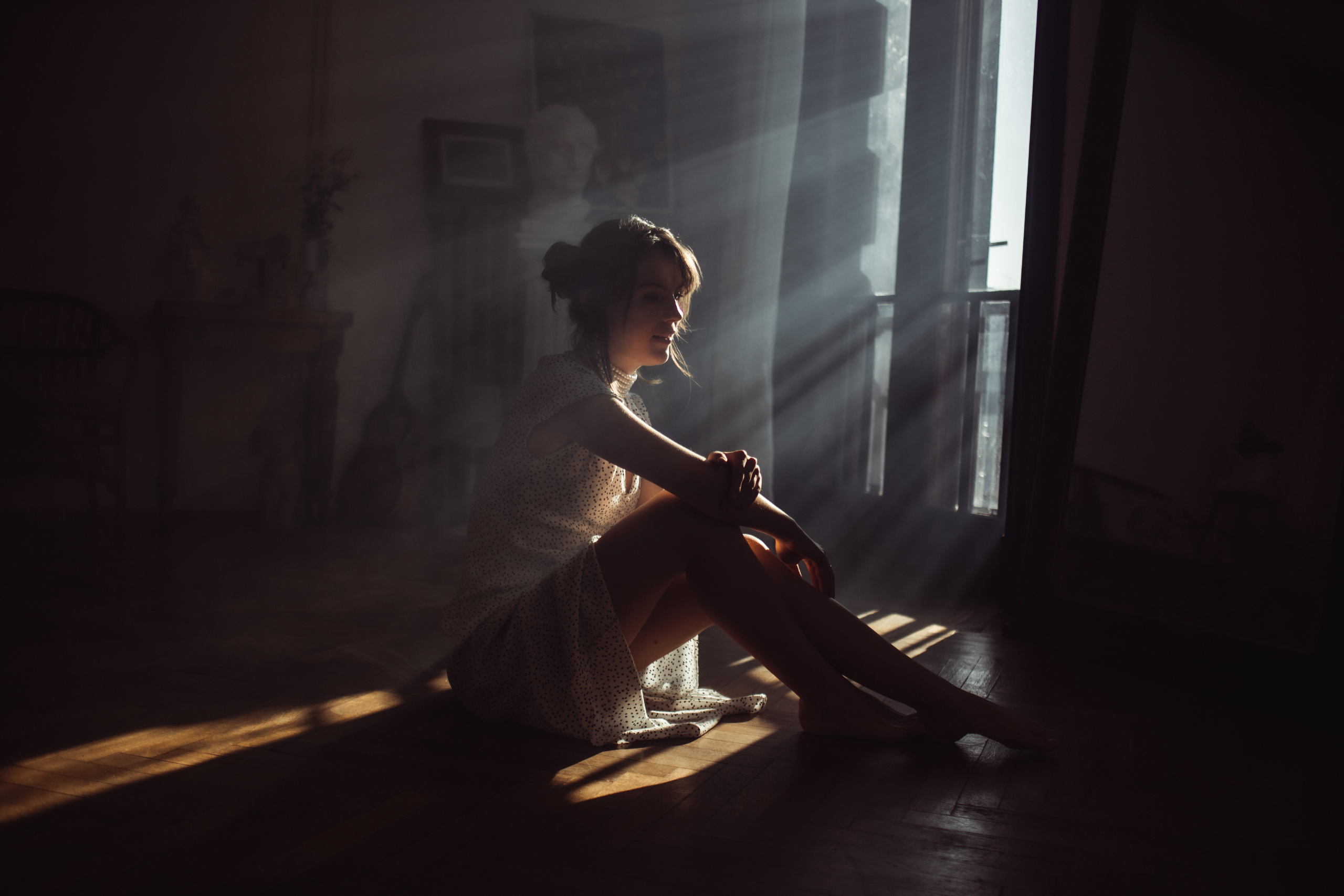 Атмосфера. Фотограф у студії, бізнес-портрети, контент для твого блогу чи бізнесу