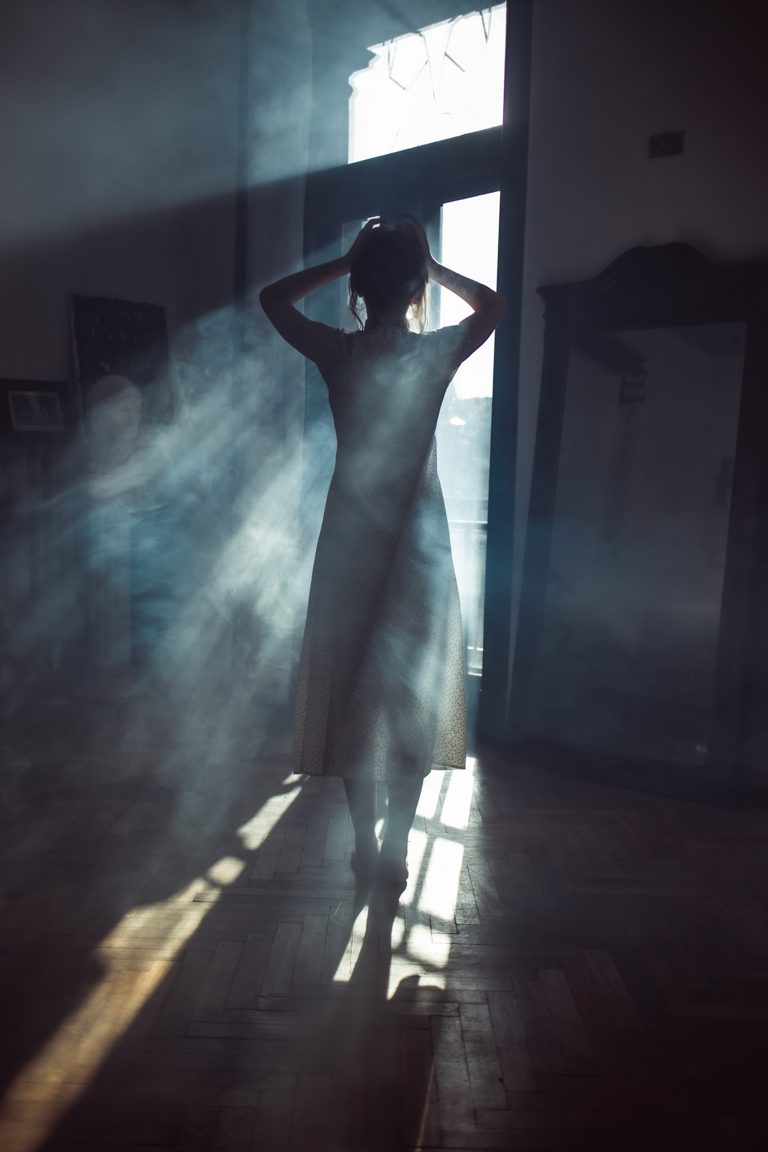 Атмосфера. Фотограф у студії, бізнес-портрети, контент для твого блогу чи бізнесу