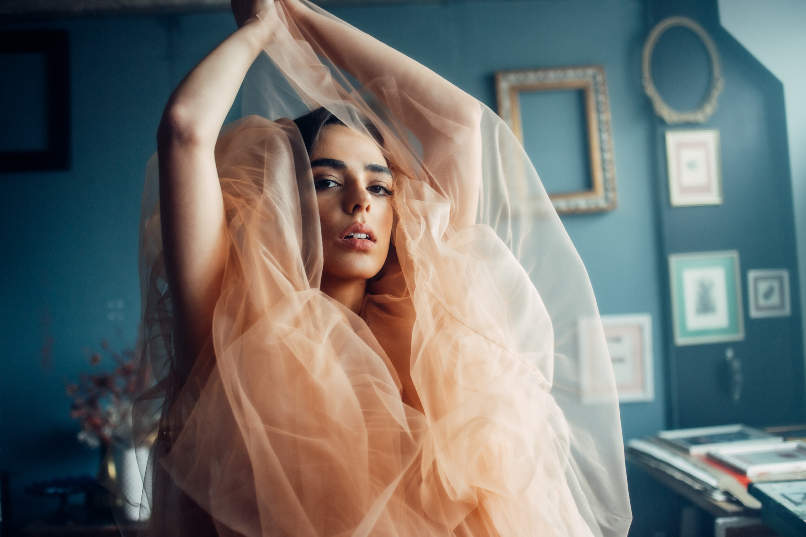 Творчість всередині тебе!. Фотограф у студії, бізнес-портрети, контент для твого блогу чи бізнесу