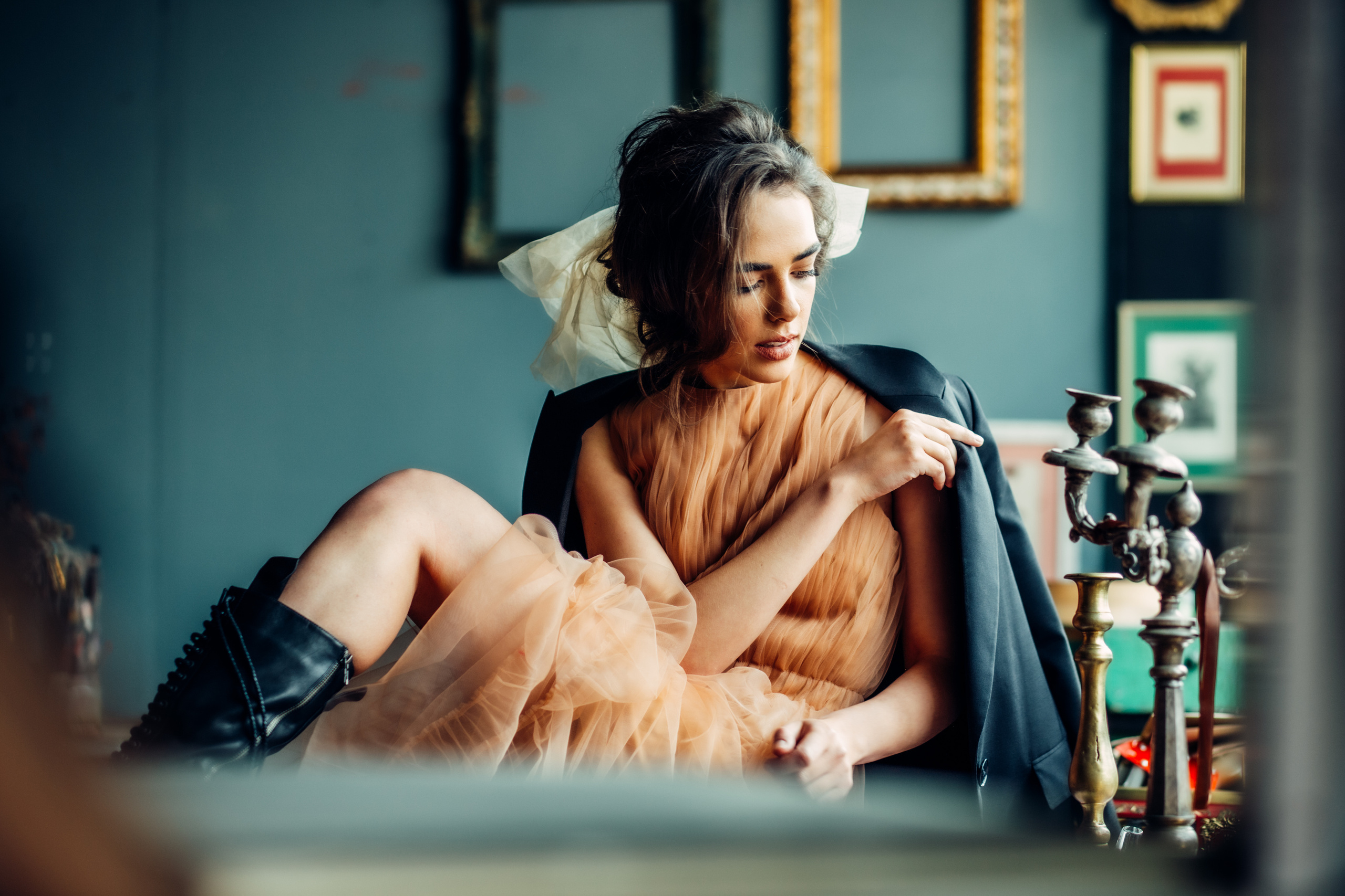 Фотограф у студії, бізнес-портрети, контент для твого блогу чи бізнесу