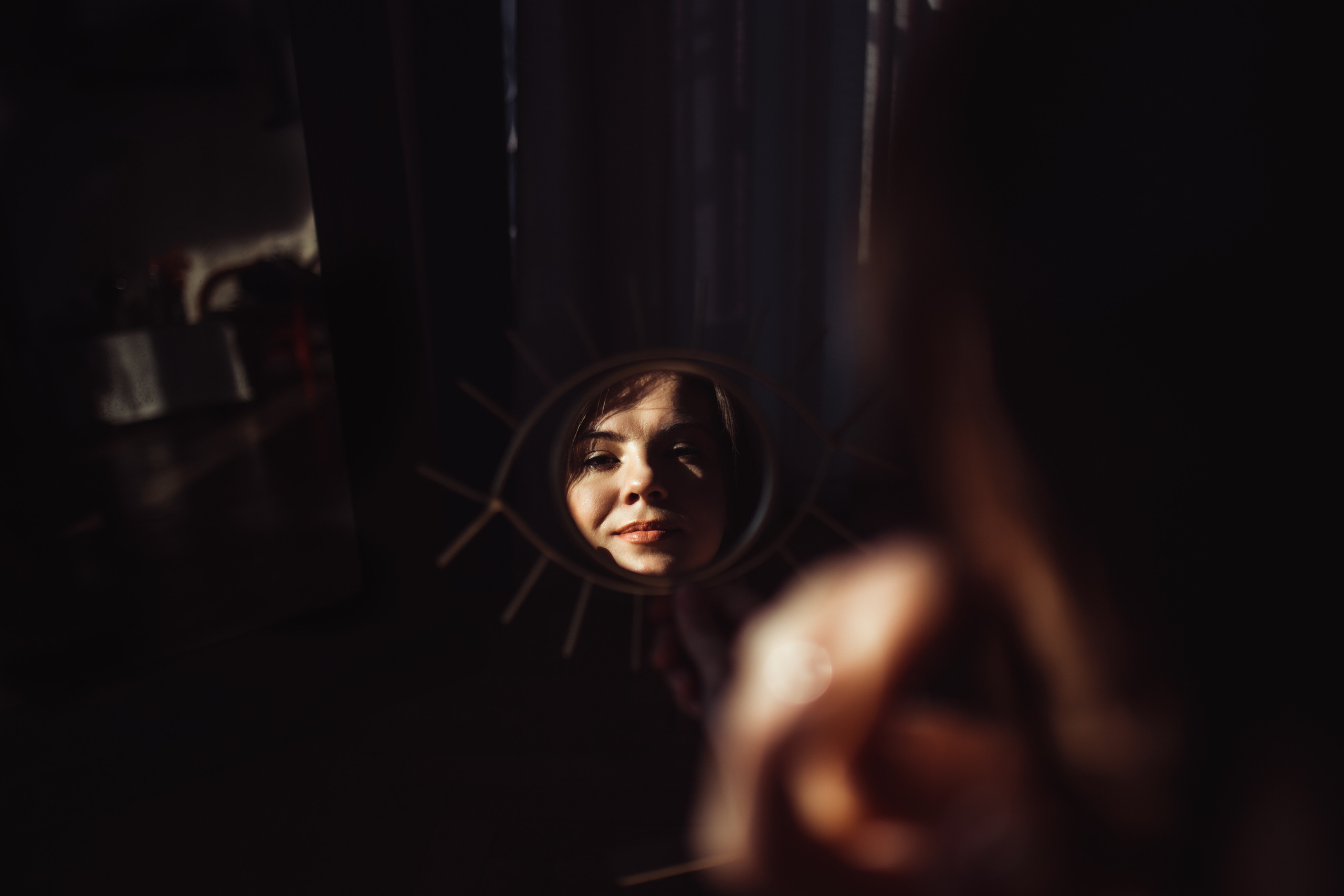 Атмосфера. Фотограф у студії, бізнес-портрети, контент для твого блогу чи бізнесу