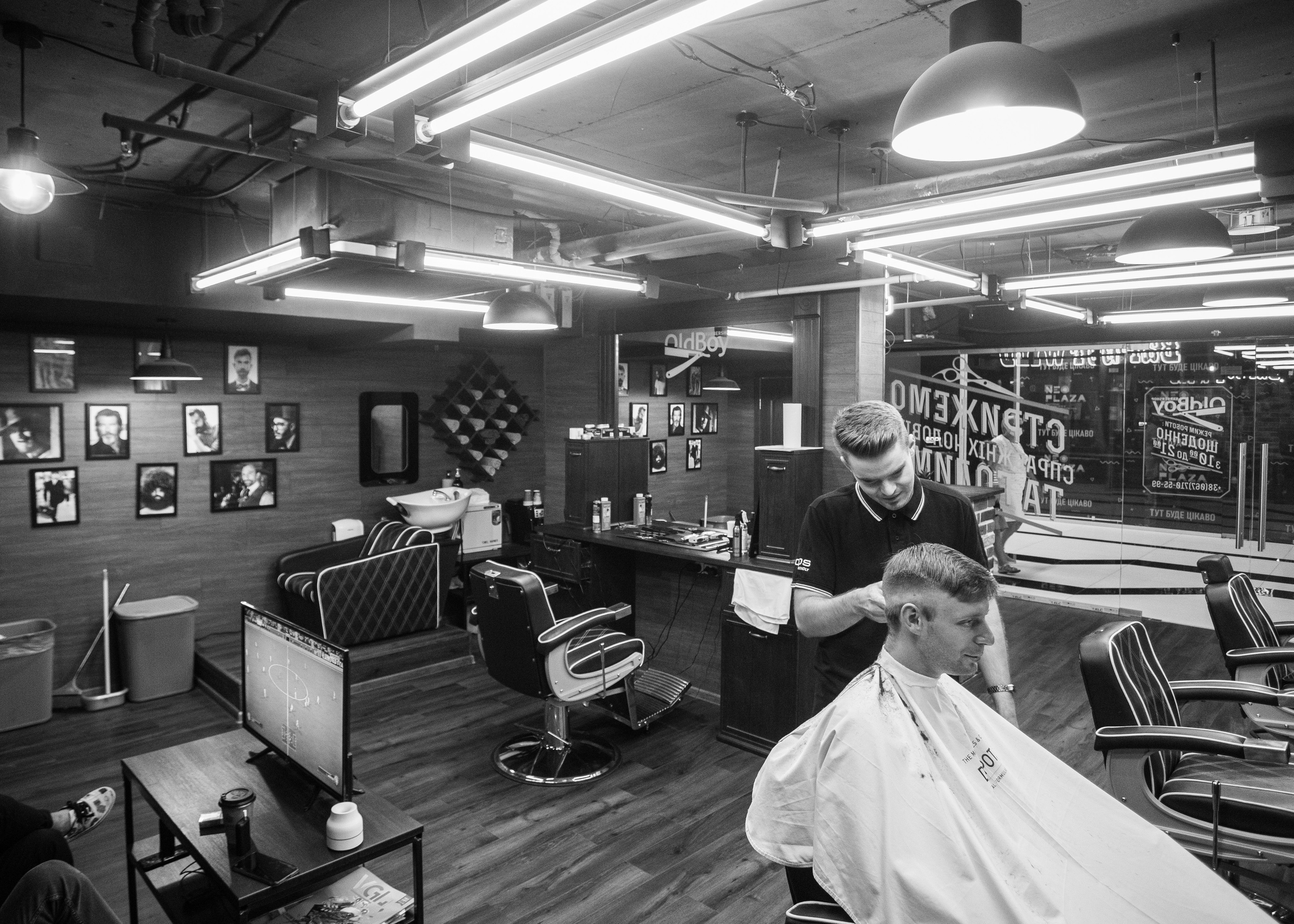 Барбершоп OLD BOY. Фотограф в Днепре Марк Качуро