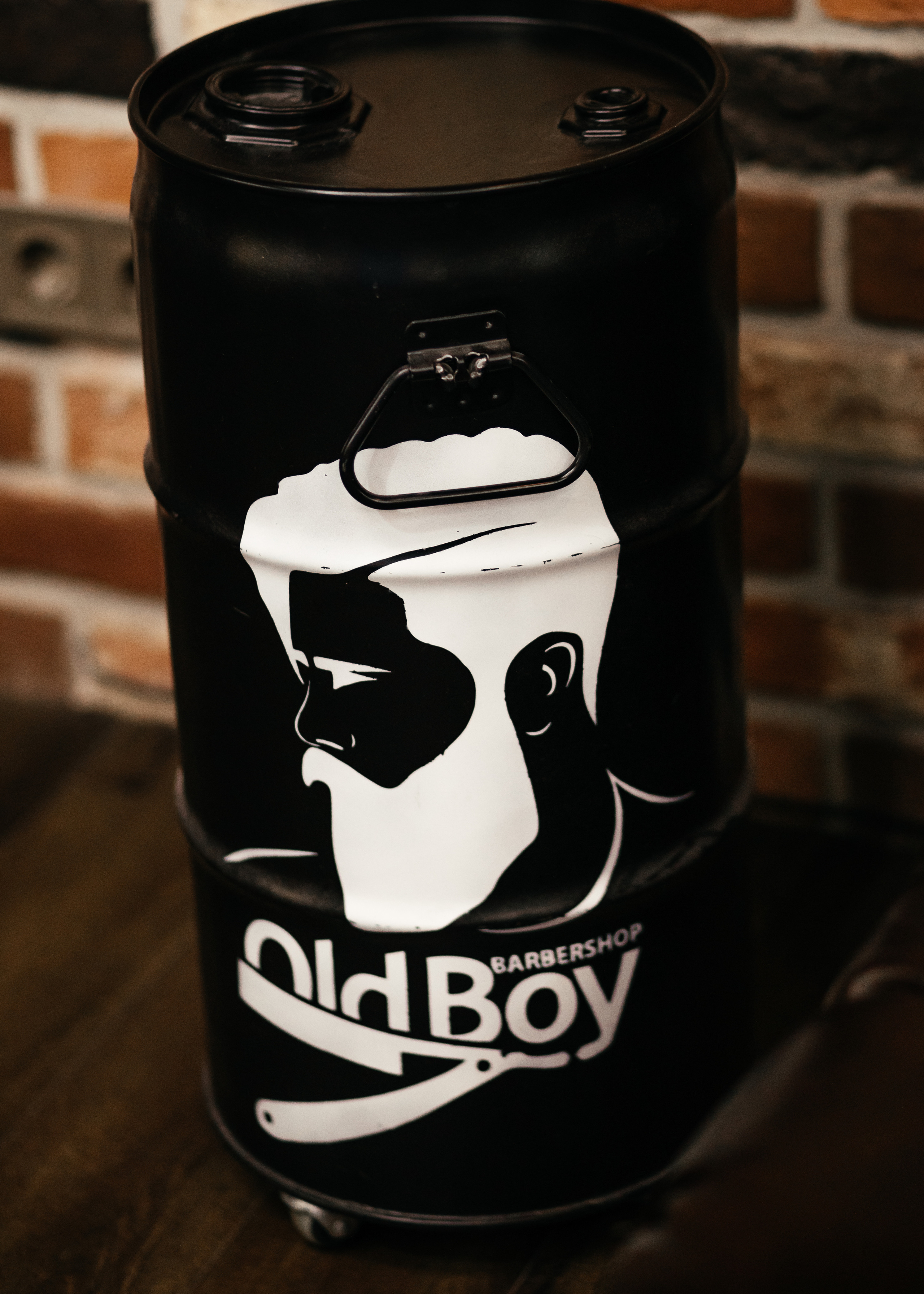 Барбершоп OLD BOY. Фотограф в Днепре Марк Качуро