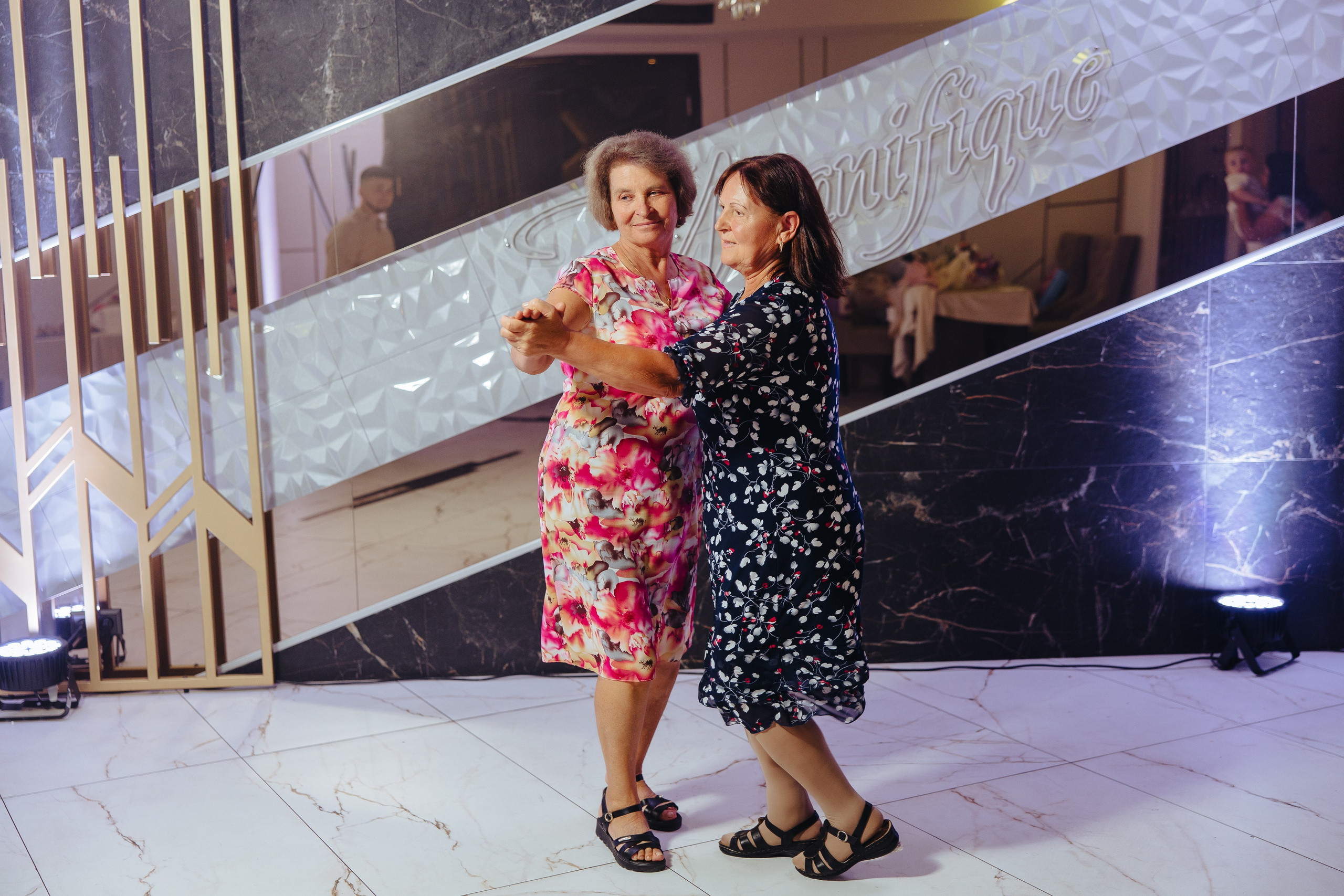 Delia. Fotograf de nuntă și evenimente private!