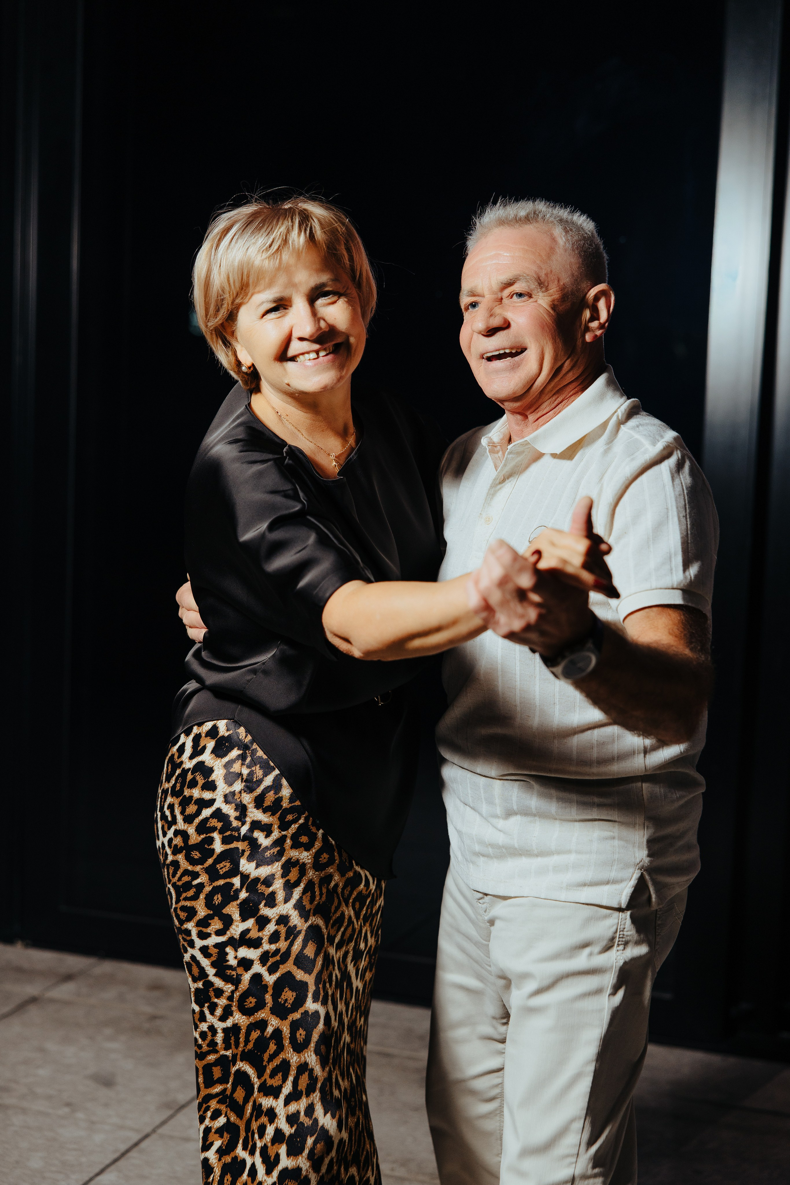 Oleg 40 ani. Fotograf de nuntă și evenimente private!