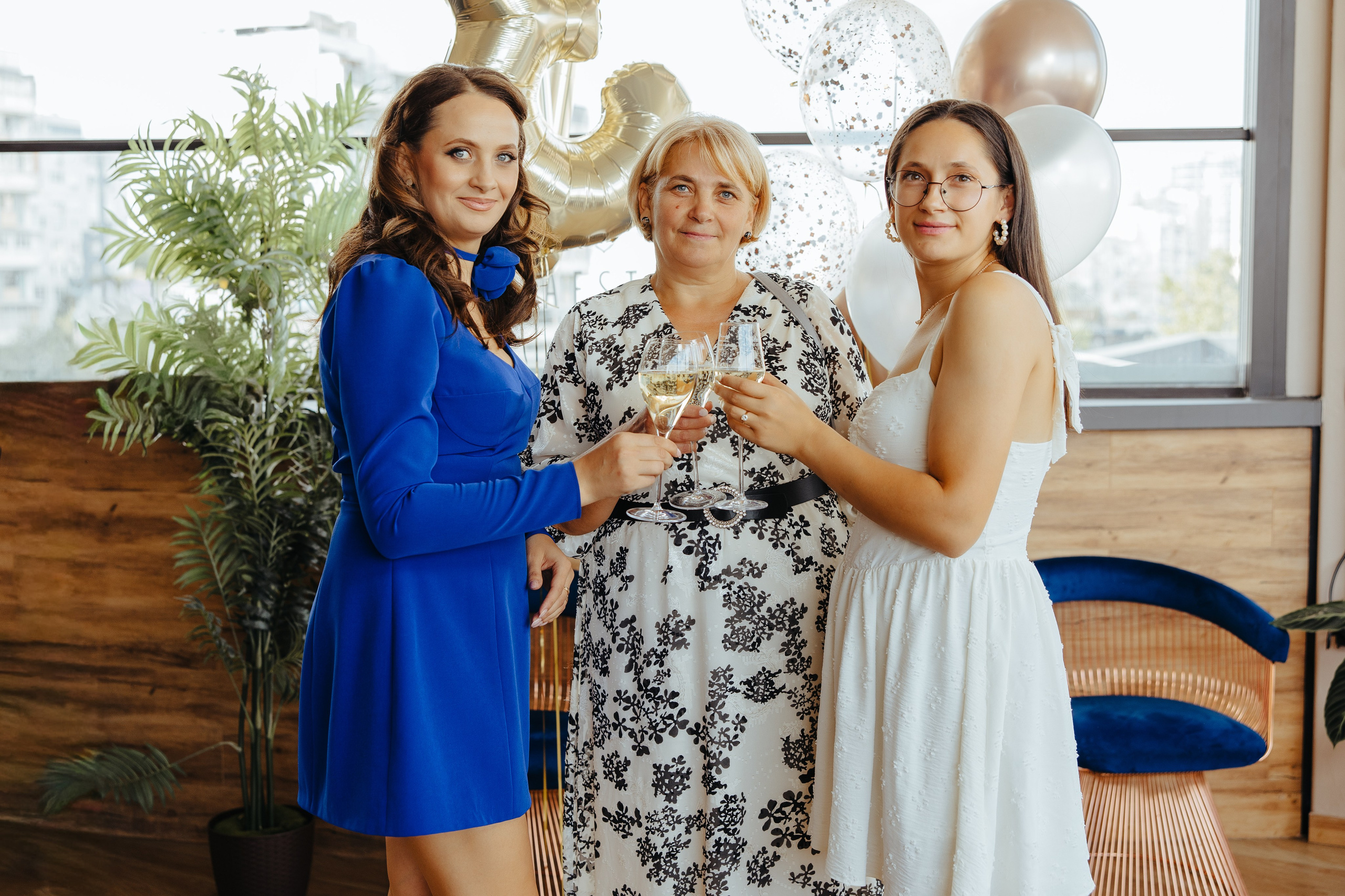 Nicoleta. Fotograf de nuntă și evenimente private!