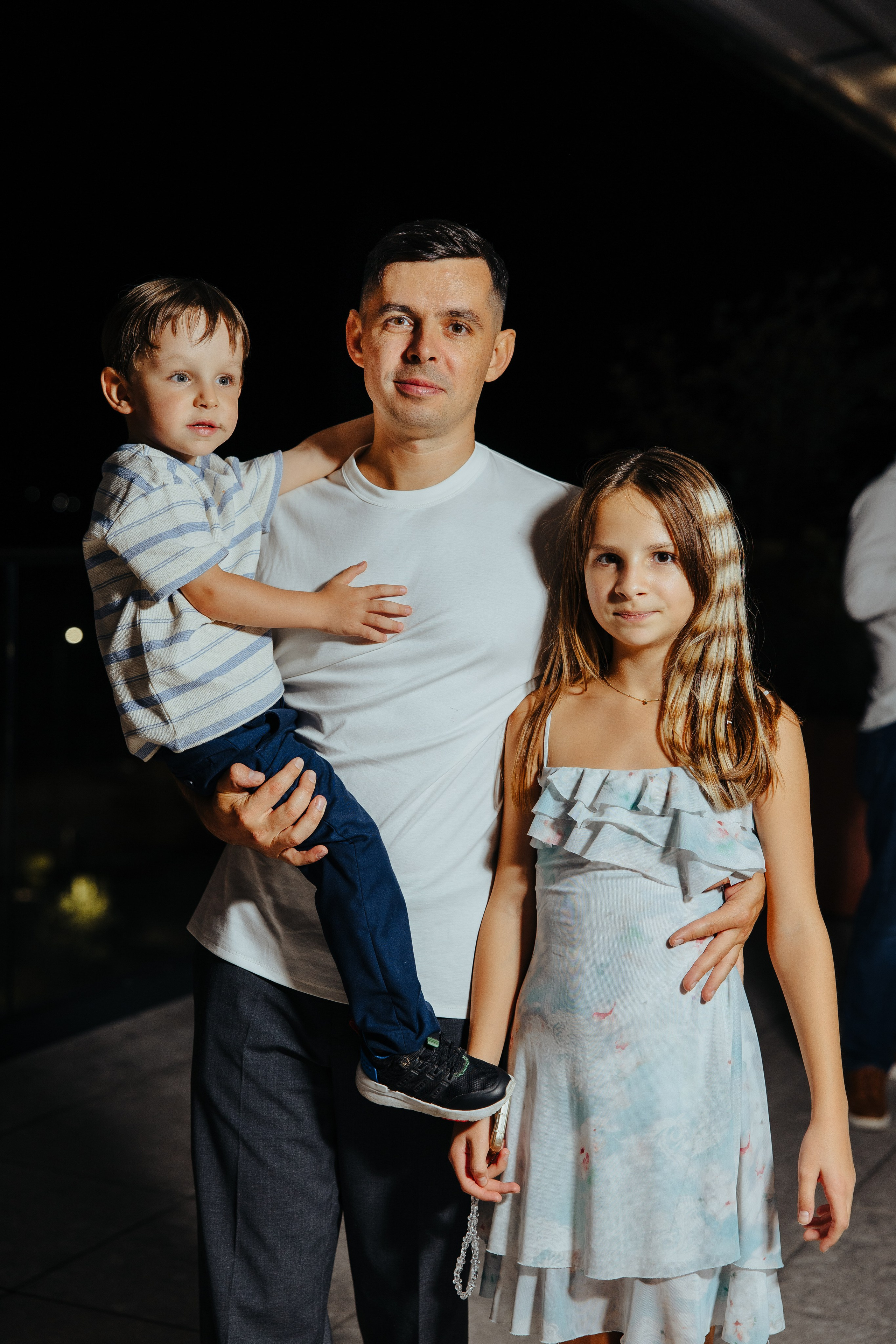 Oleg 40 ani. Fotograf de nuntă și evenimente private!