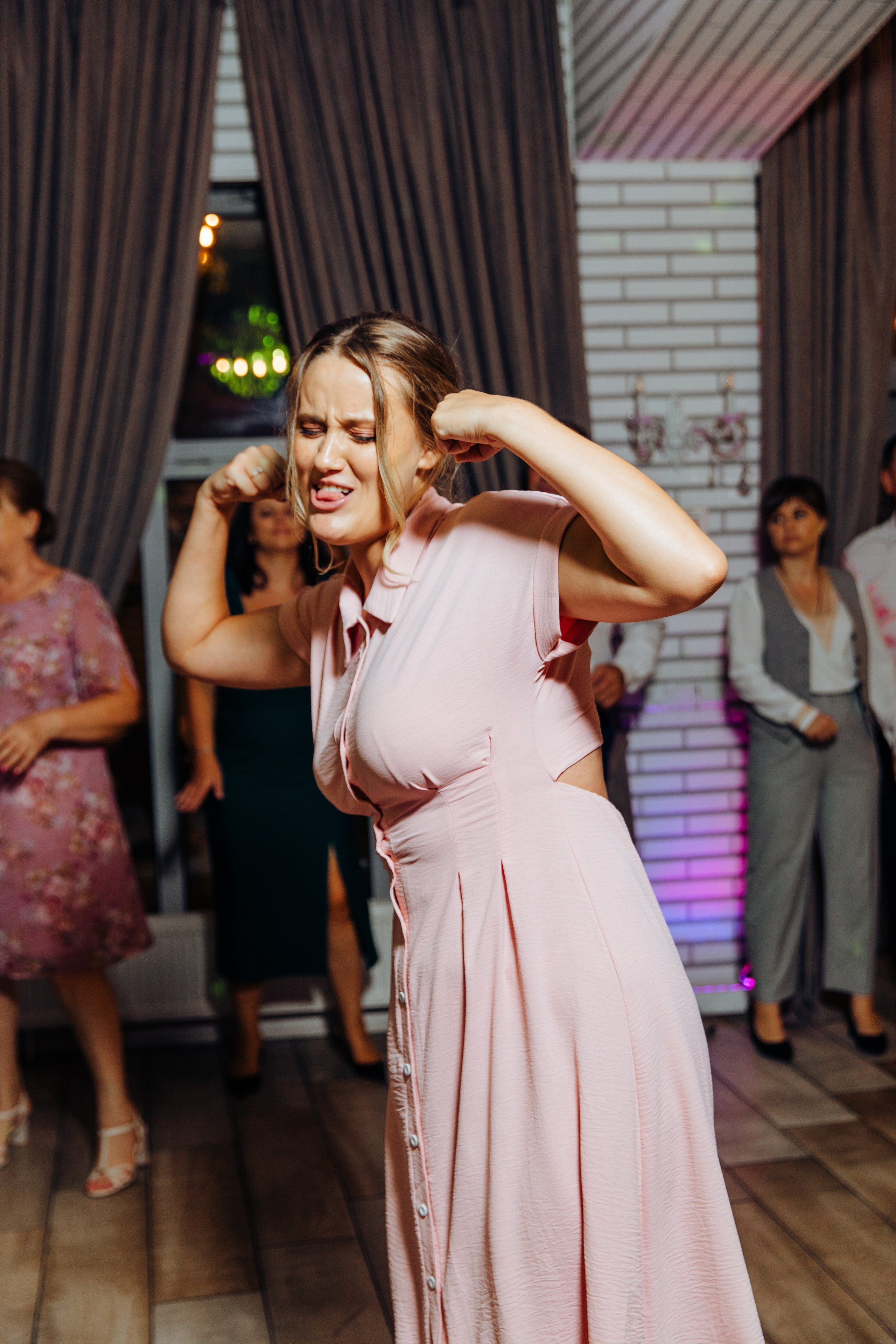 Antonia. Fotograf de nuntă și evenimente private!