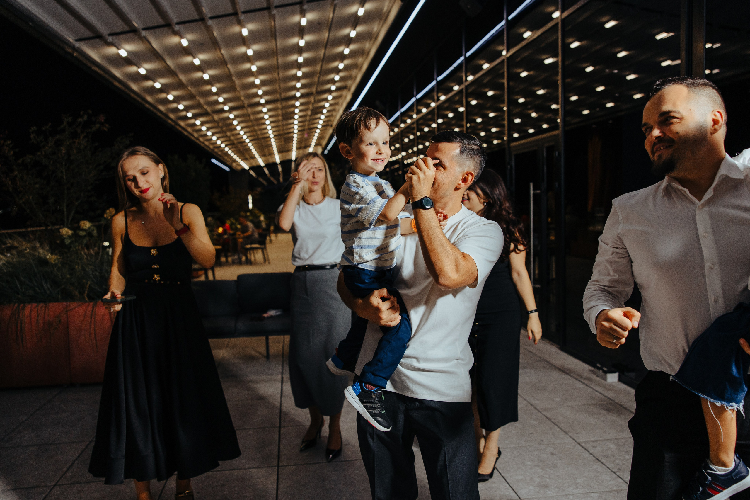 Oleg 40 ani. Fotograf de nuntă și evenimente private!