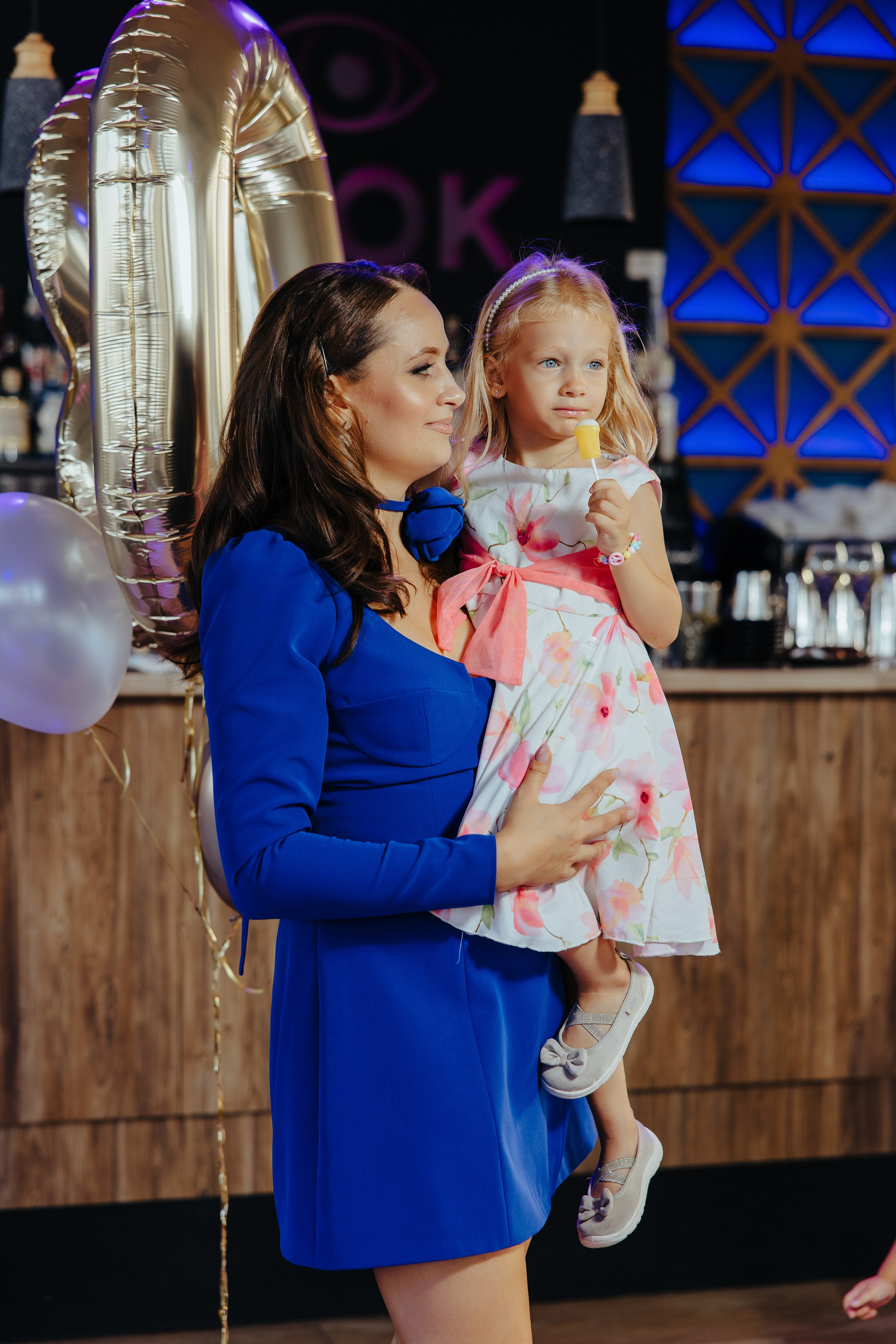 Nicoleta. Fotograf de nuntă și evenimente private!