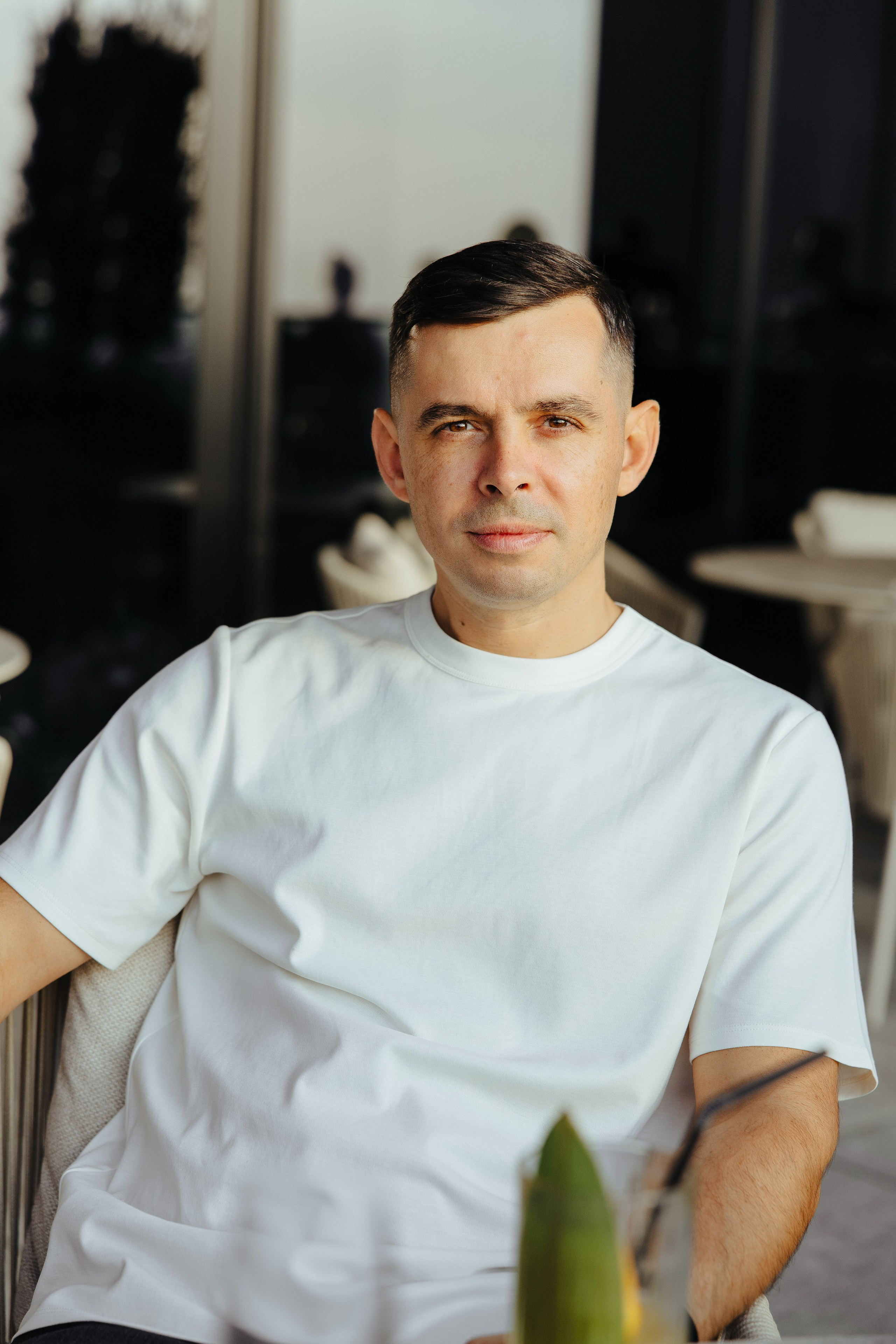 Oleg 40 ani. Fotograf de nuntă și evenimente private!