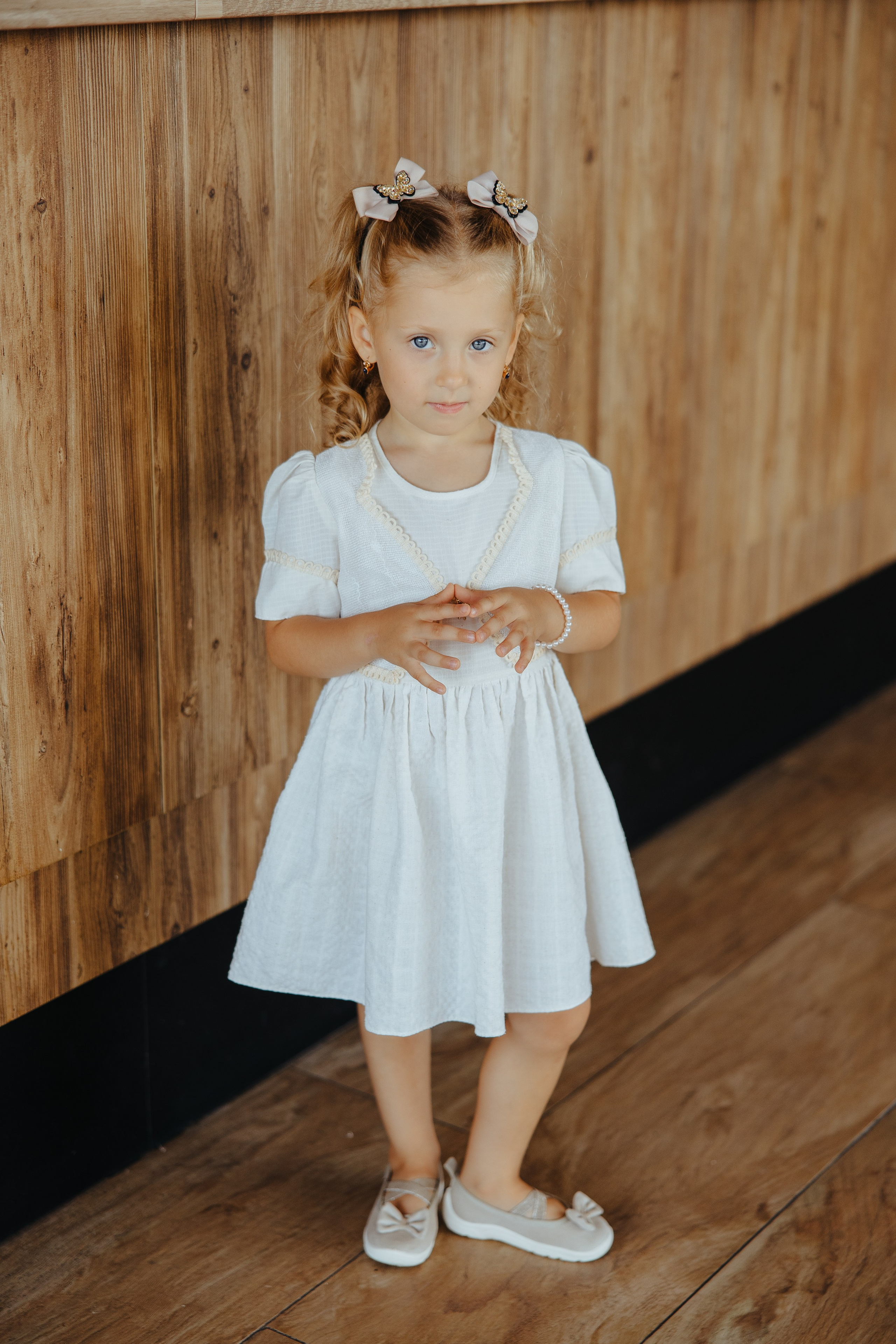 Nicoleta. Fotograf de nuntă și evenimente private!