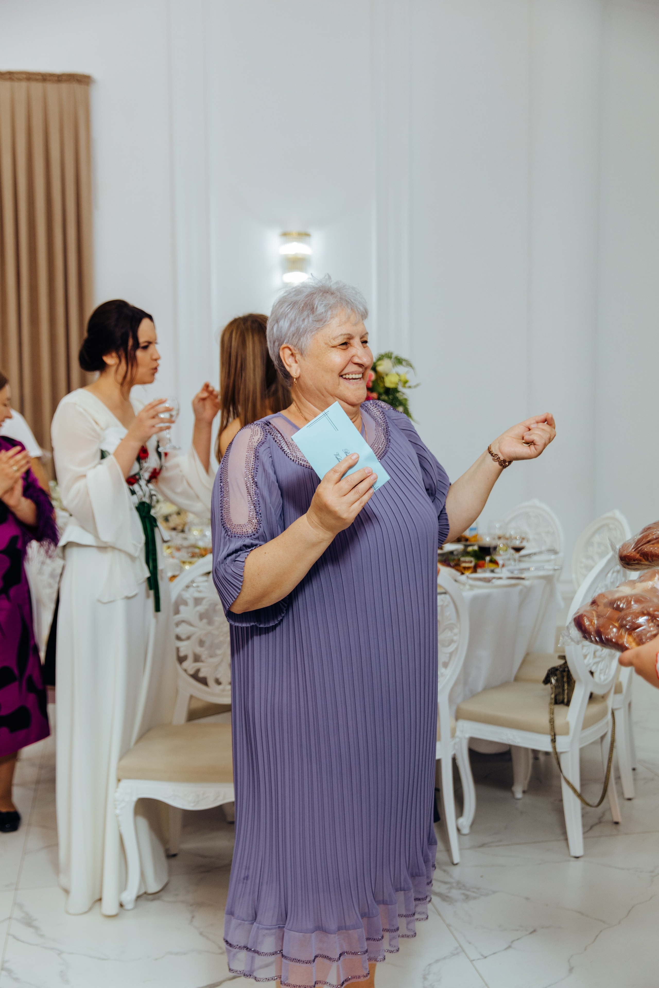 Ionel-Alessandro. Fotograf de nuntă și evenimente private!