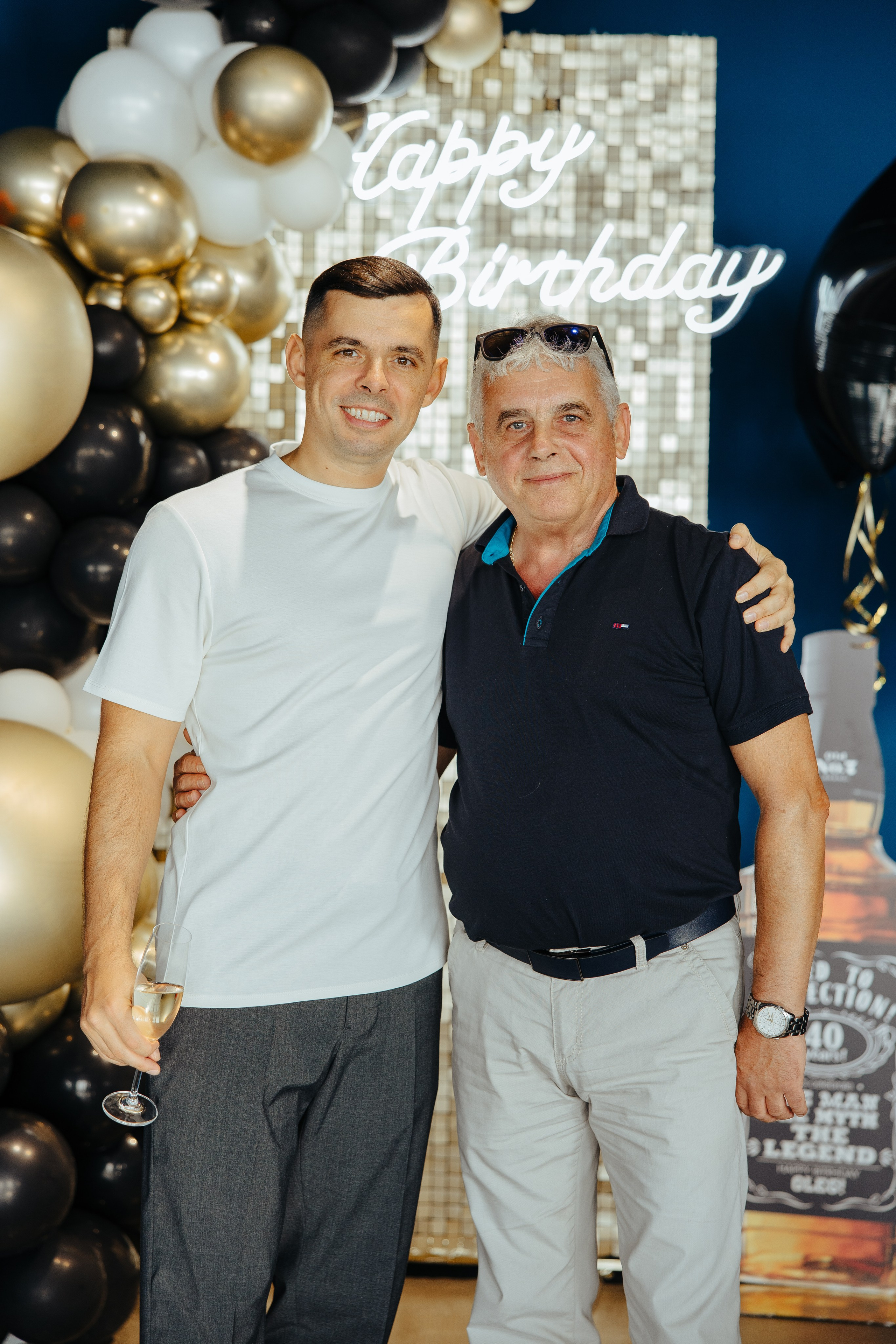 Oleg 40 ani. Fotograf de nuntă și evenimente private!