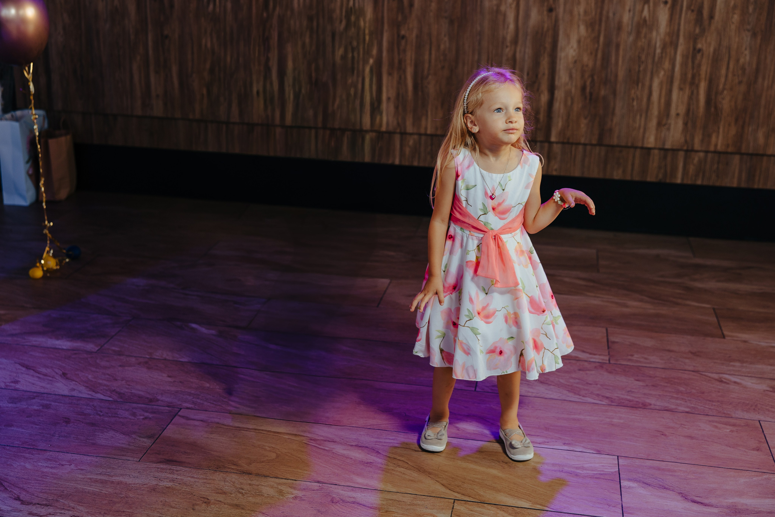 Nicoleta. Fotograf de nuntă și evenimente private!