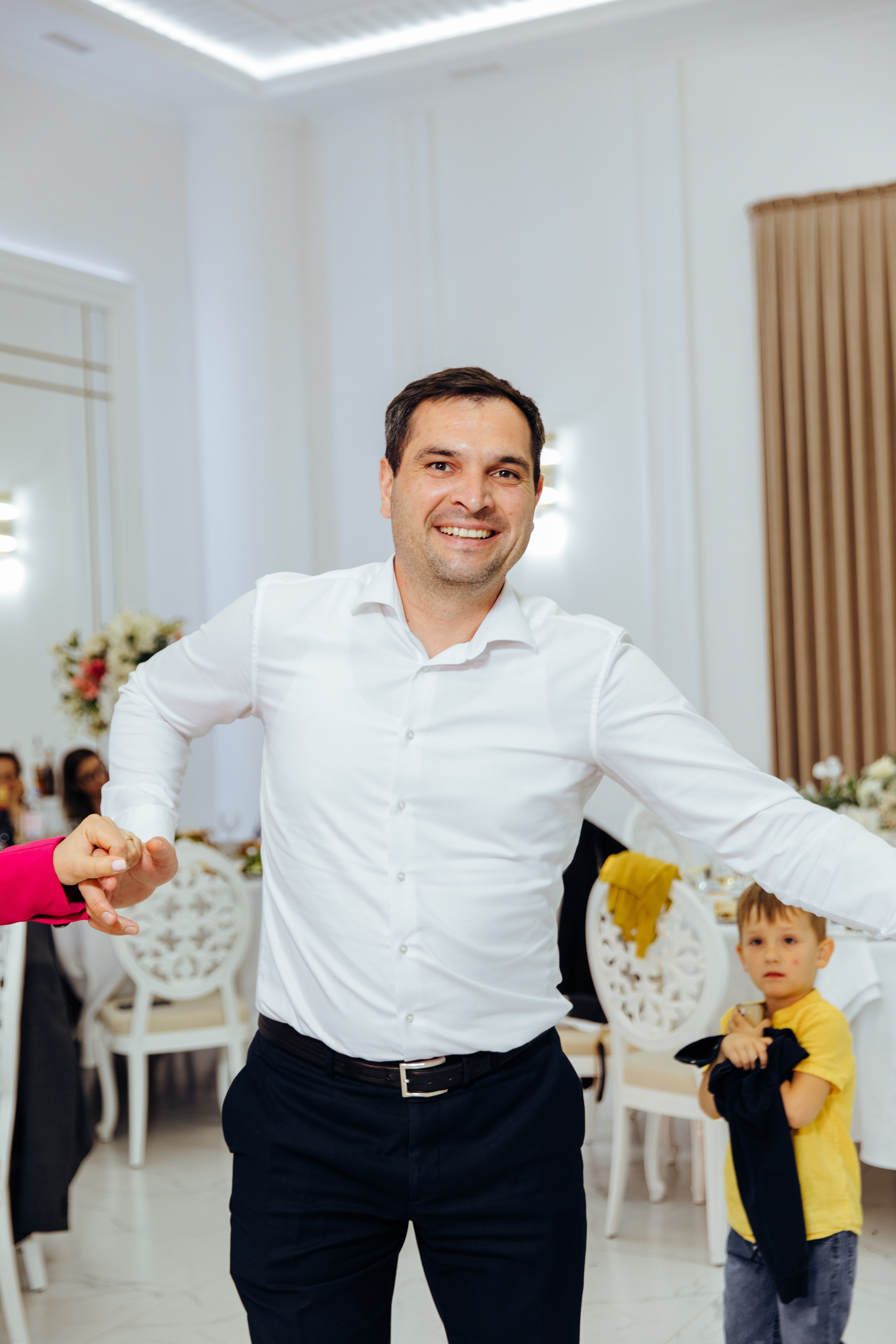 Ionel-Alessandro. Fotograf de nuntă și evenimente private!