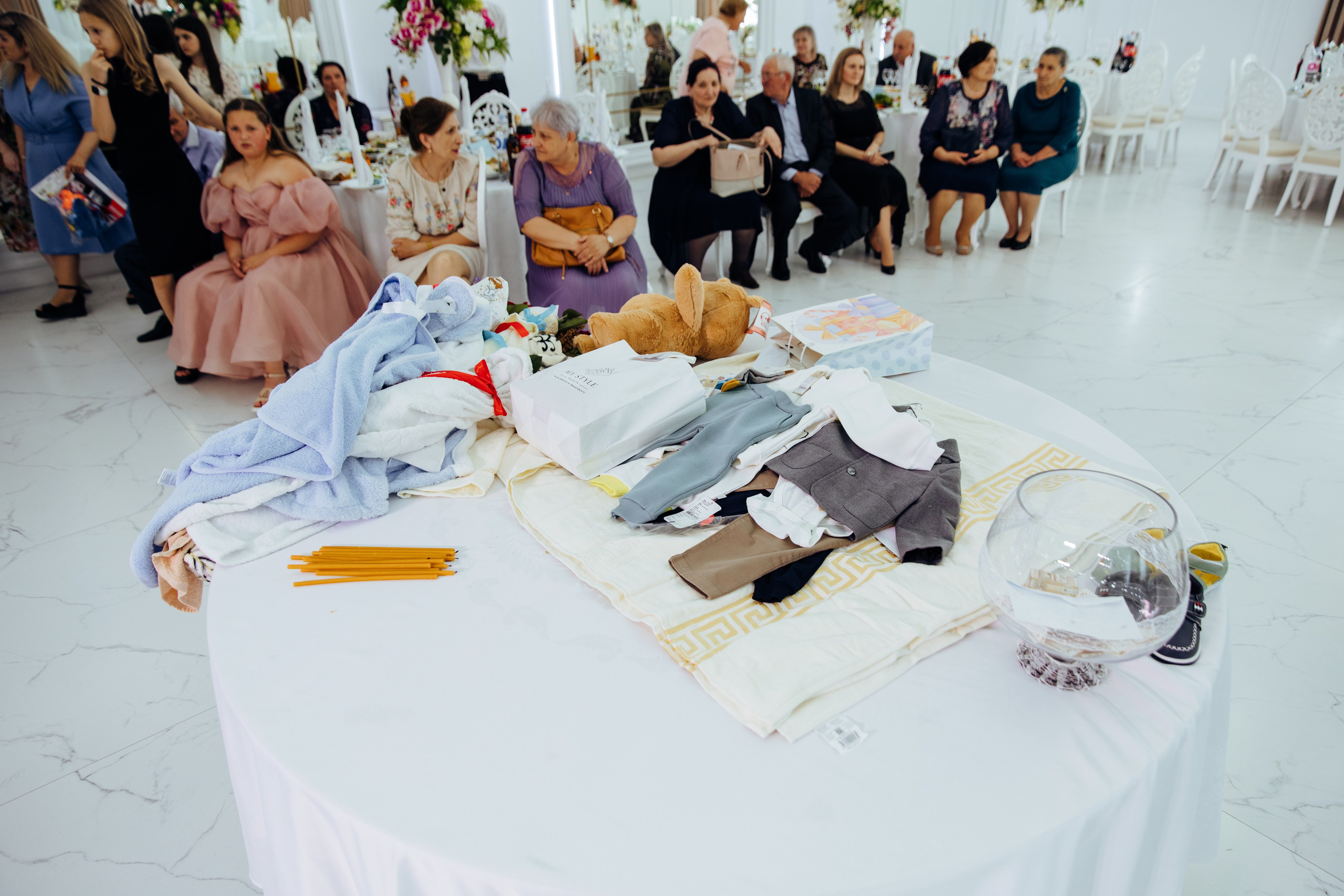 Ionel-Alessandro. Fotograf de nuntă și evenimente private!