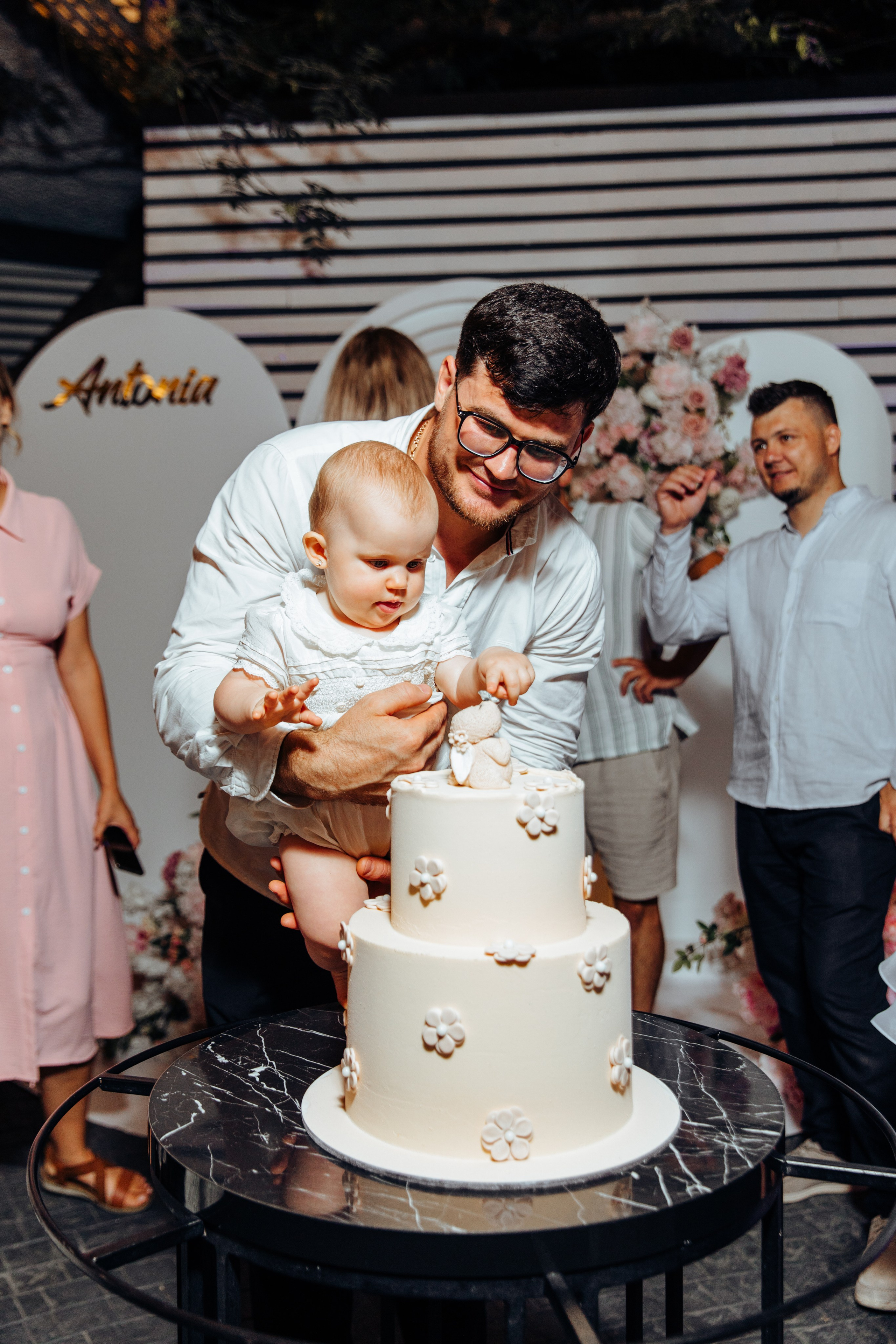 Antonia. Fotograf de nuntă și evenimente private!