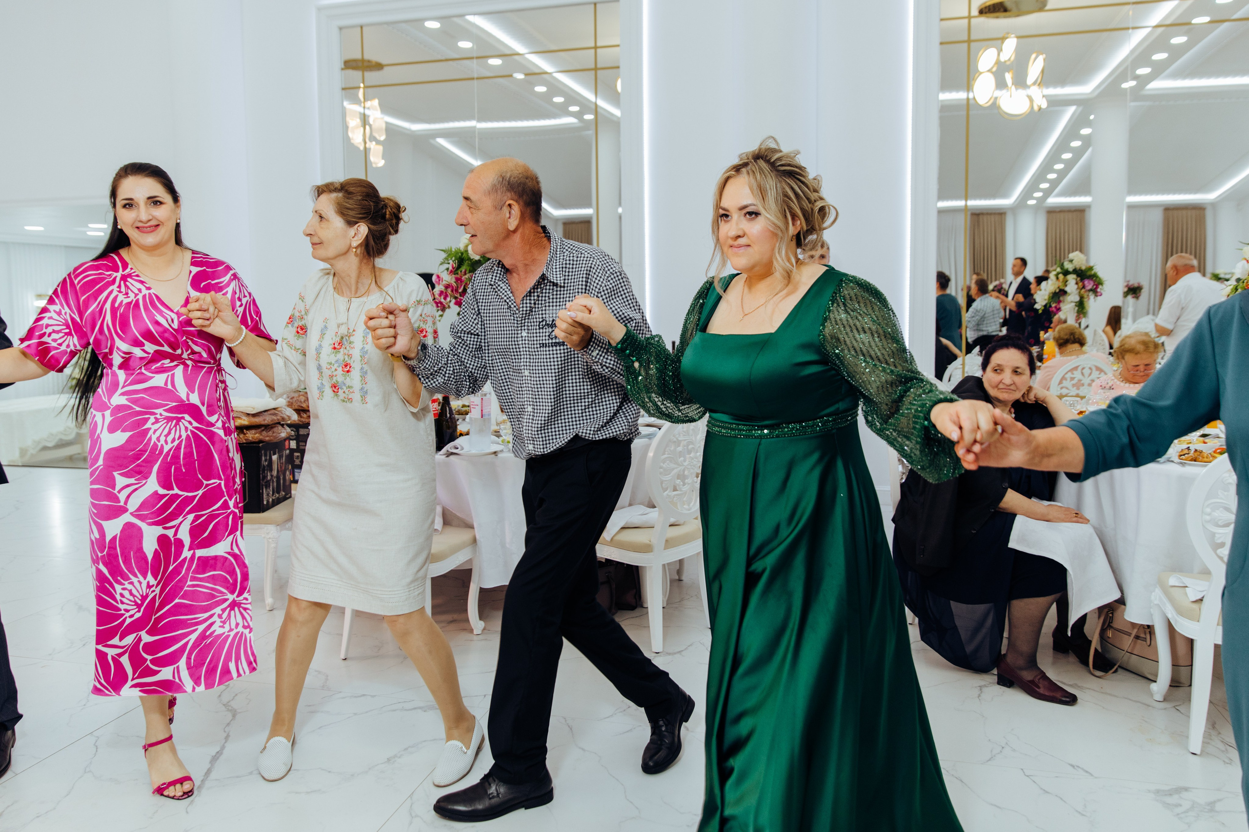 Ionel-Alessandro. Fotograf de nuntă și evenimente private!