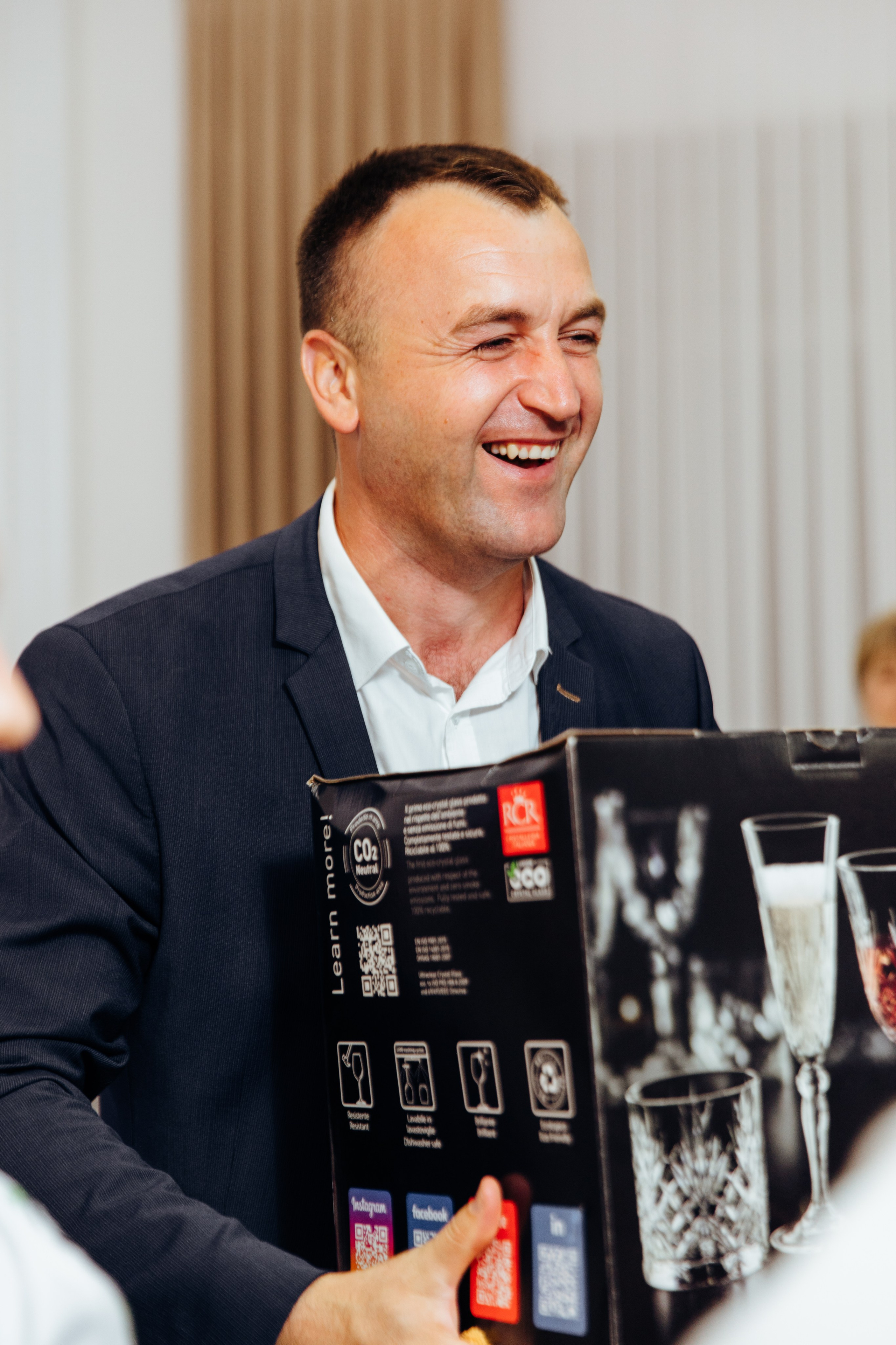 Ionel-Alessandro. Fotograf de nuntă și evenimente private!