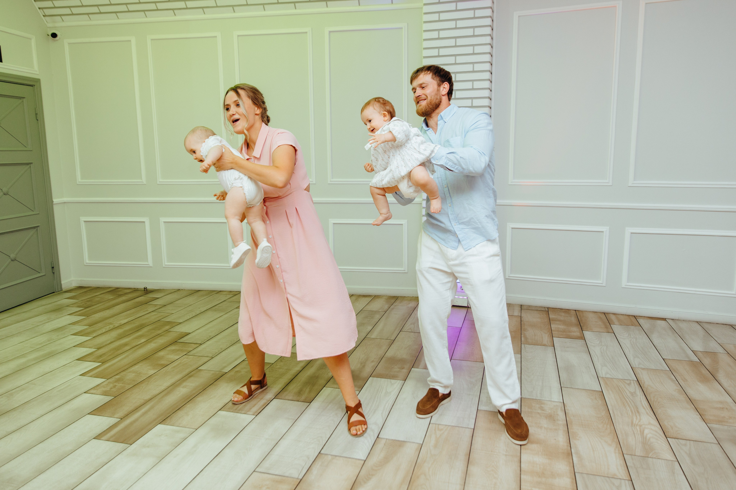 Antonia. Fotograf de nuntă și evenimente private!