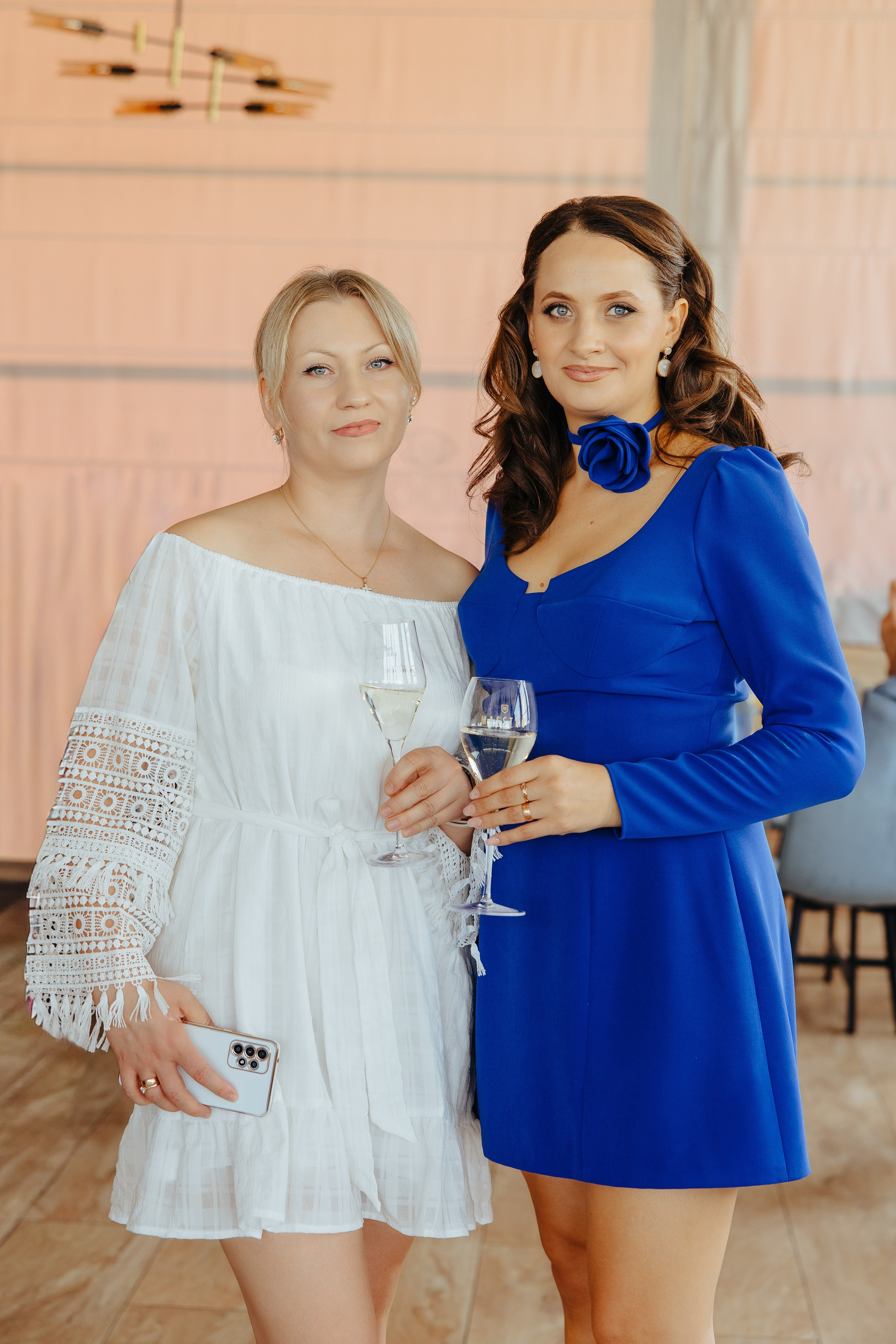 Nicoleta. Fotograf de nuntă și evenimente private!