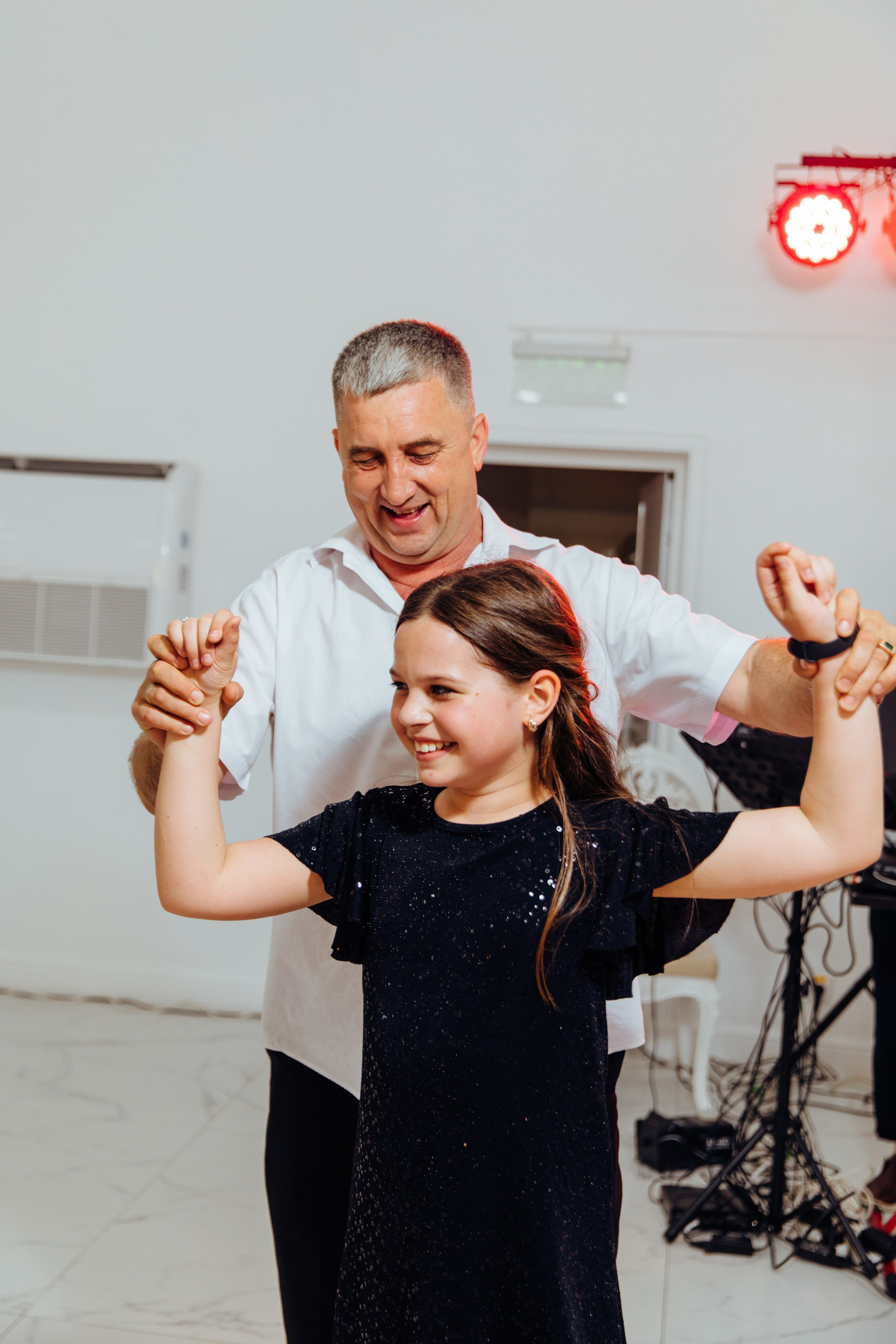 Ionel-Alessandro. Fotograf de nuntă și evenimente private!