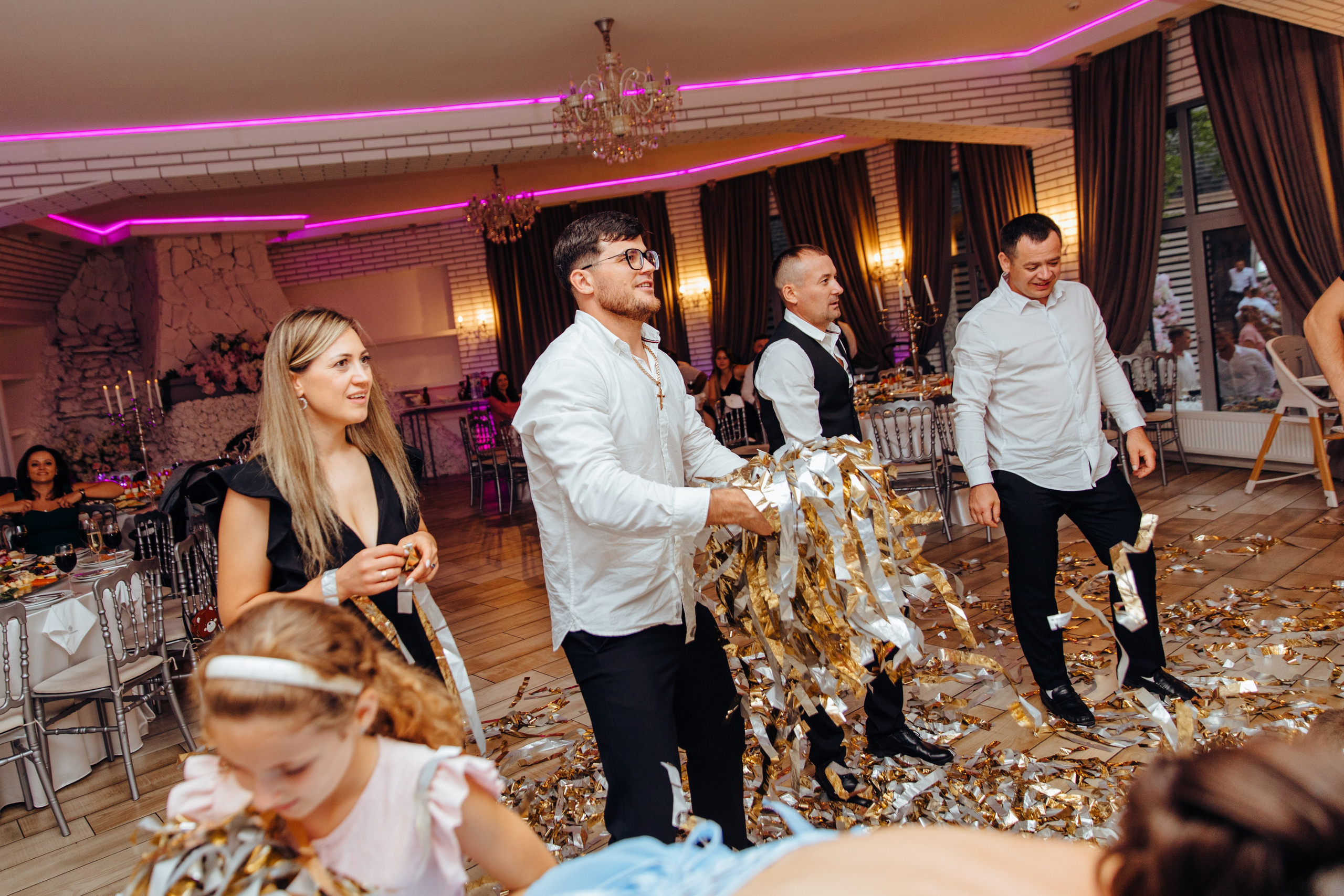 Antonia. Fotograf de nuntă și evenimente private!