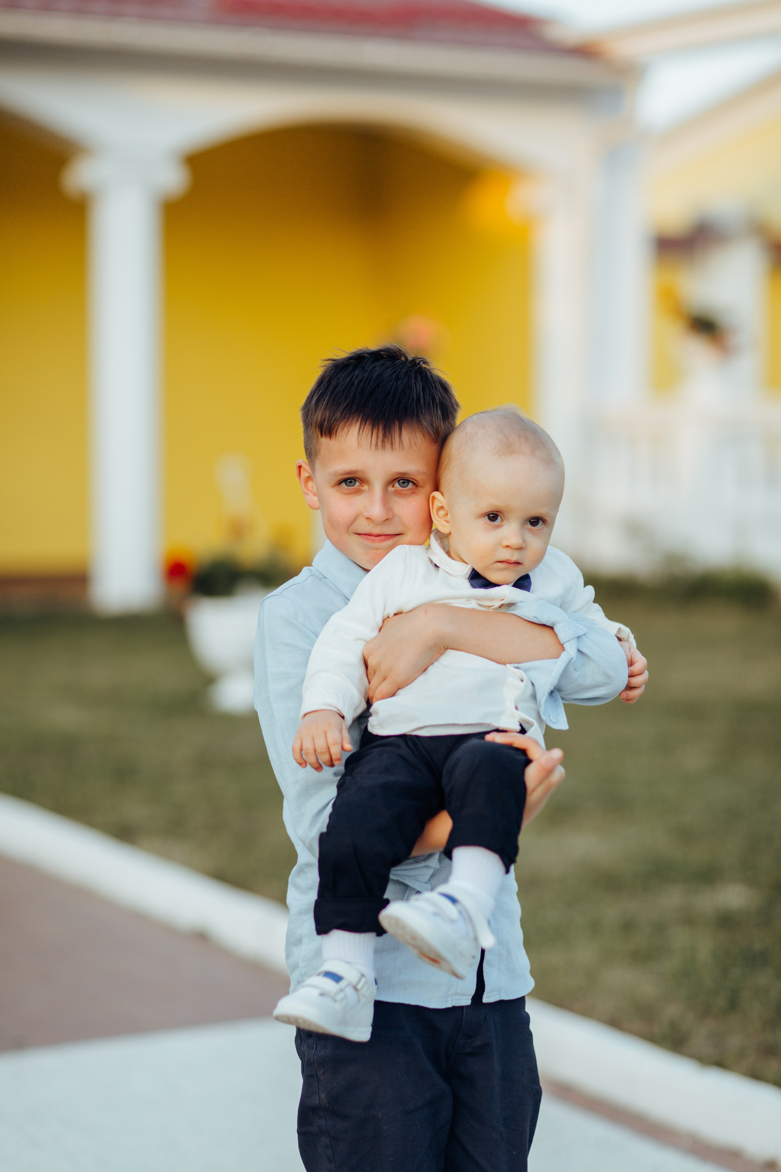 Ionel-Alessandro. Fotograf de nuntă și evenimente private!