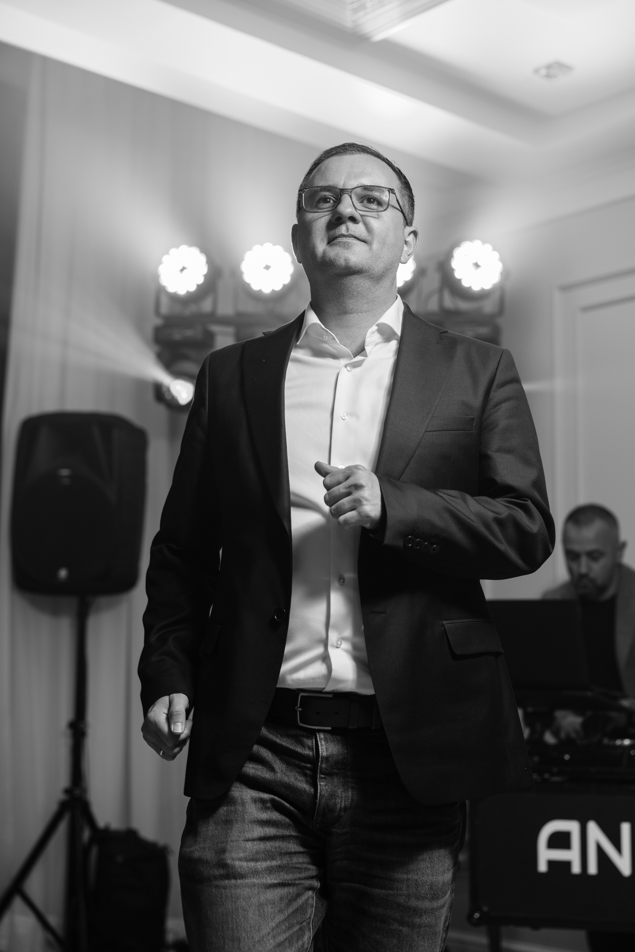 Mihai 40 ani. Fotograf de nuntă și evenimente private!
