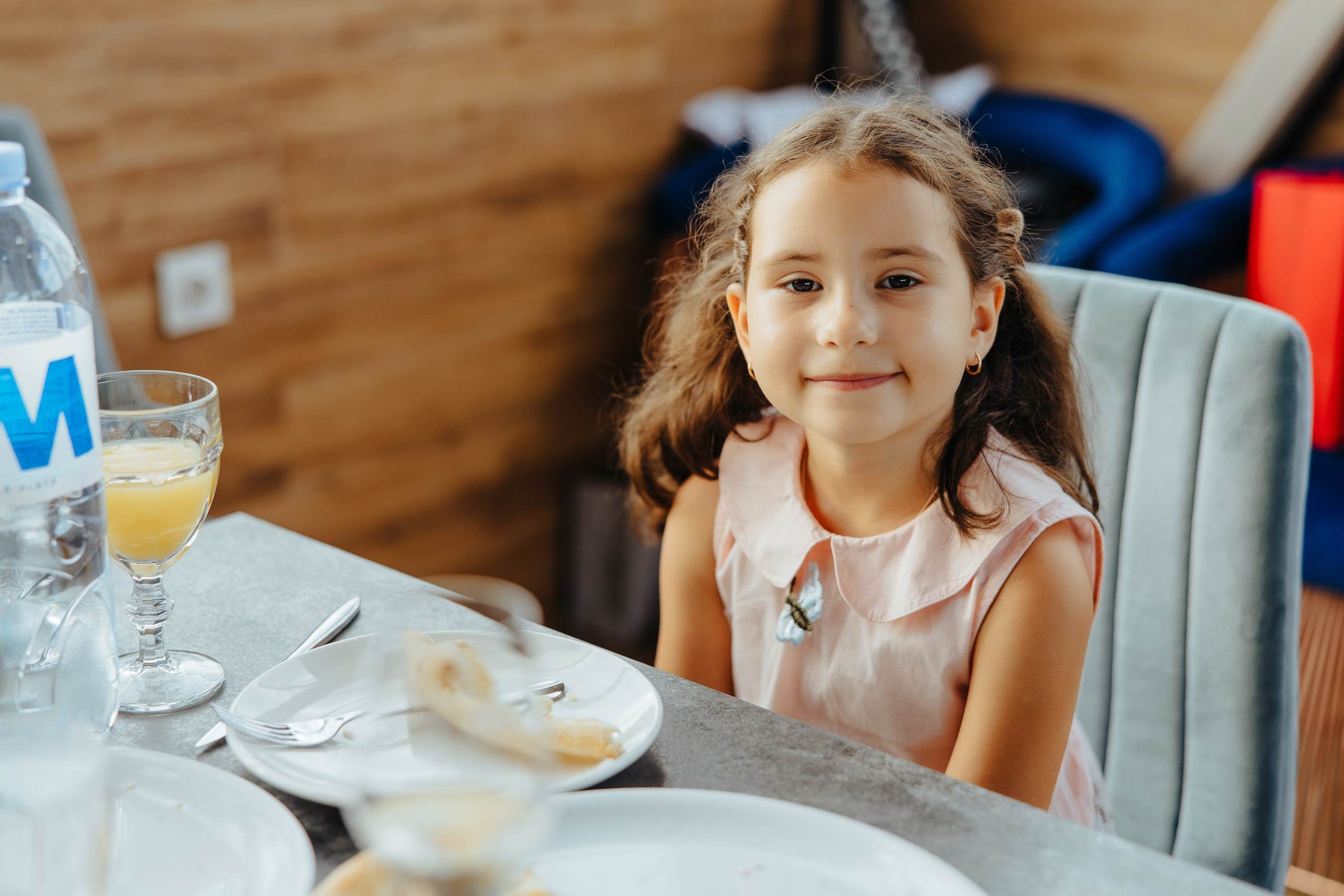 Nicoleta. Fotograf de nuntă și evenimente private!