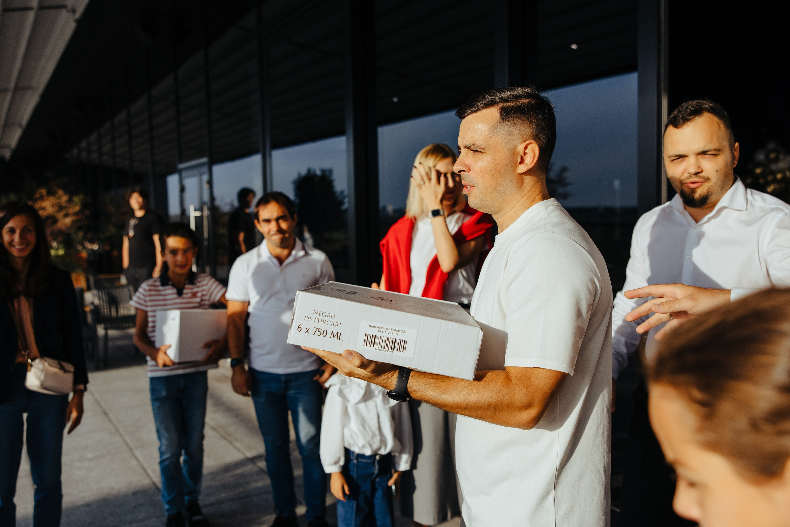 Oleg 40 ani. Fotograf de nuntă și evenimente private!